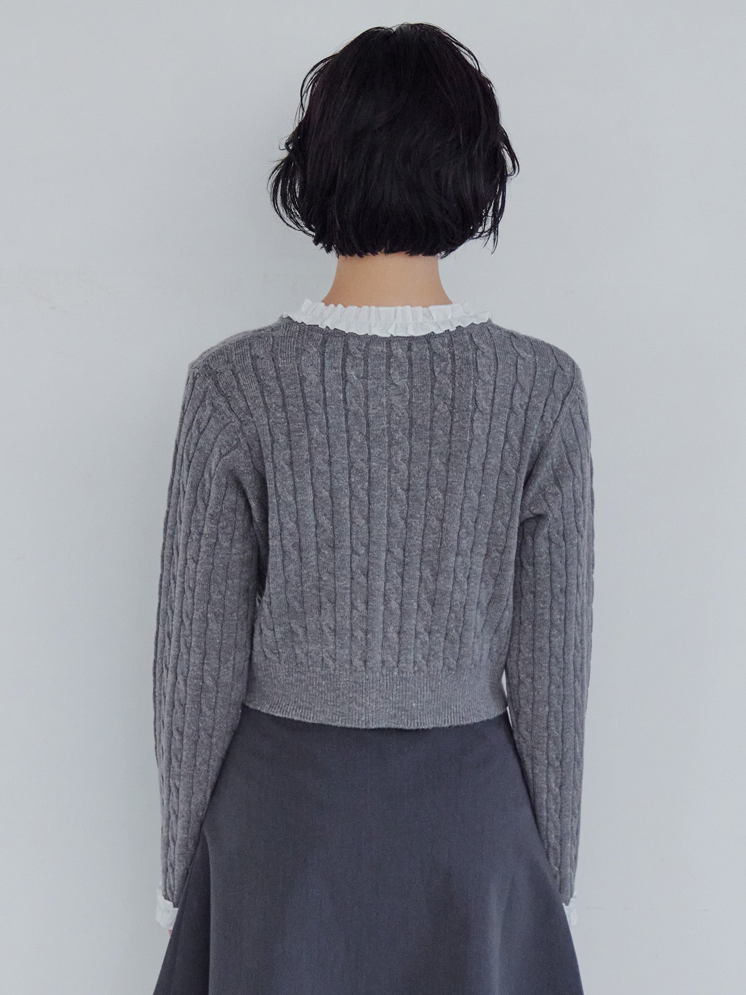 Frilly cable knit cardigan グレー size:M model:161cm 富樫かなえ