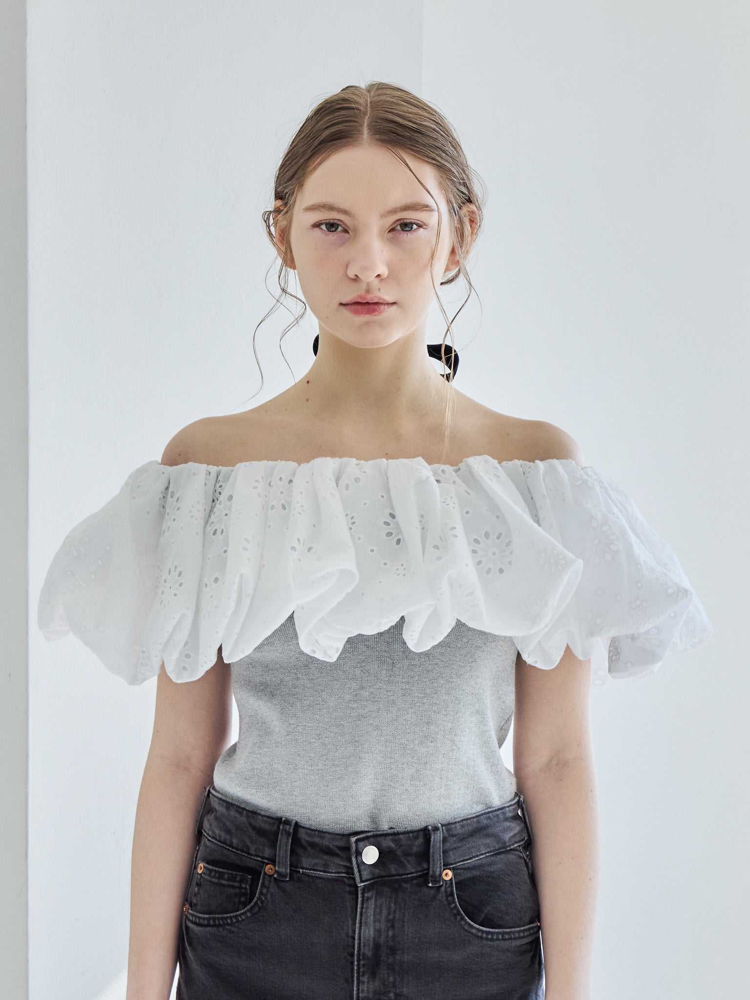 Embroidered balloon collar knit top グレー size:M model:171cm ANIUTA