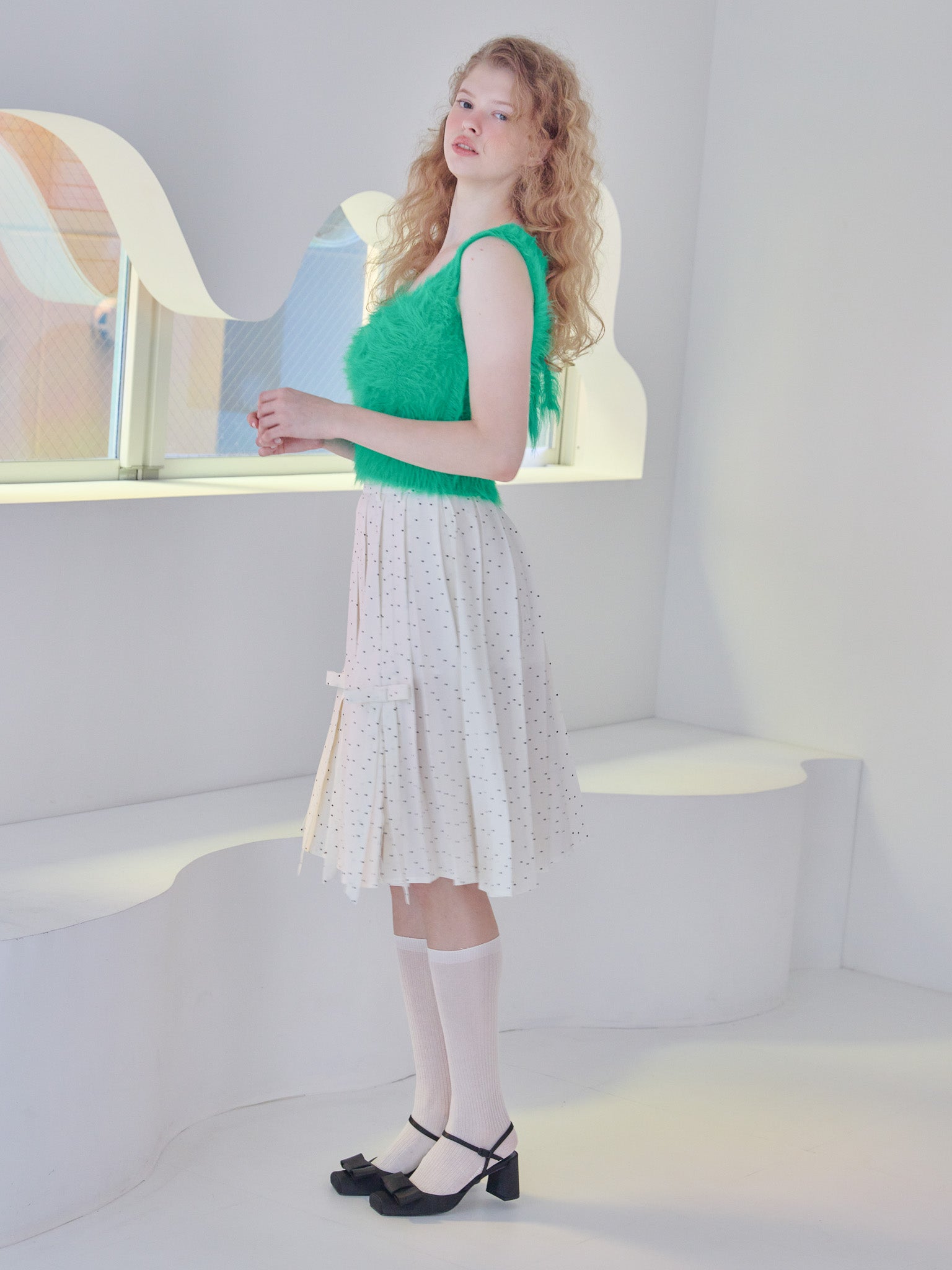 Ribbon slit pleated skirt ドット size:M model:173cm Olesia