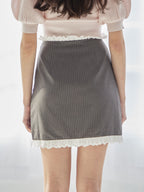 Lace trimming mini skirt グレー size:M model:172cm GINEVRA