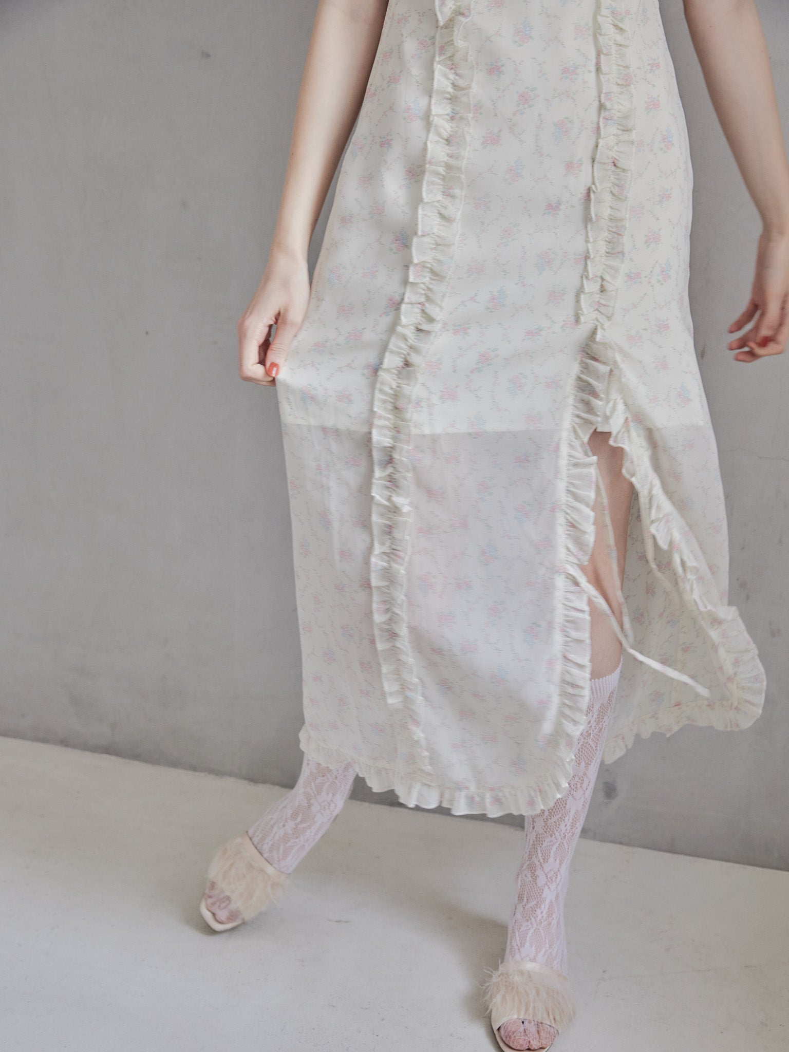 Frill slit cami dress ホワイト size:M model:173cm DASHA.G