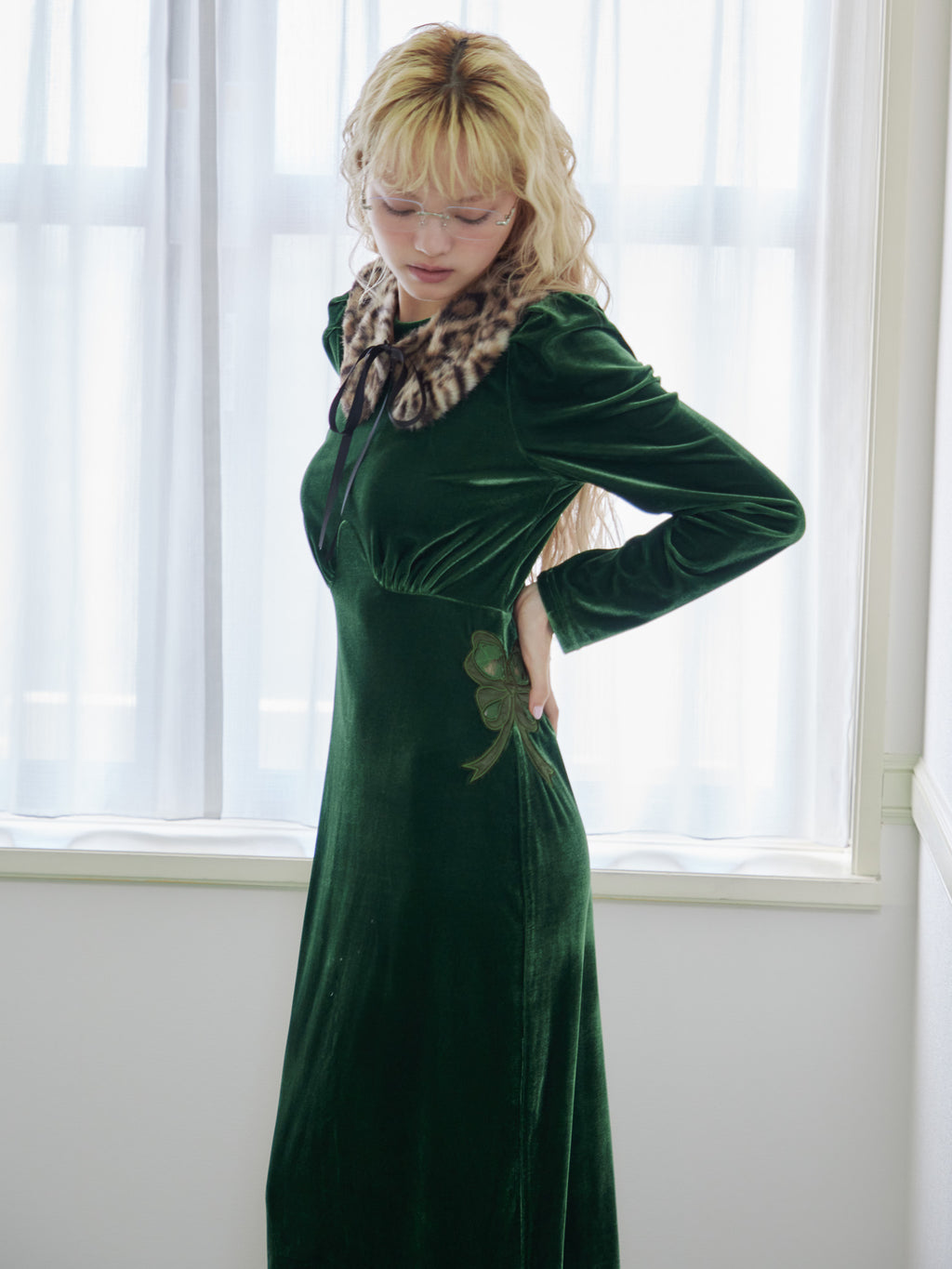 Ribbon embroidered velour dress & tippet グリーン size:M model:163cm MINAMI
