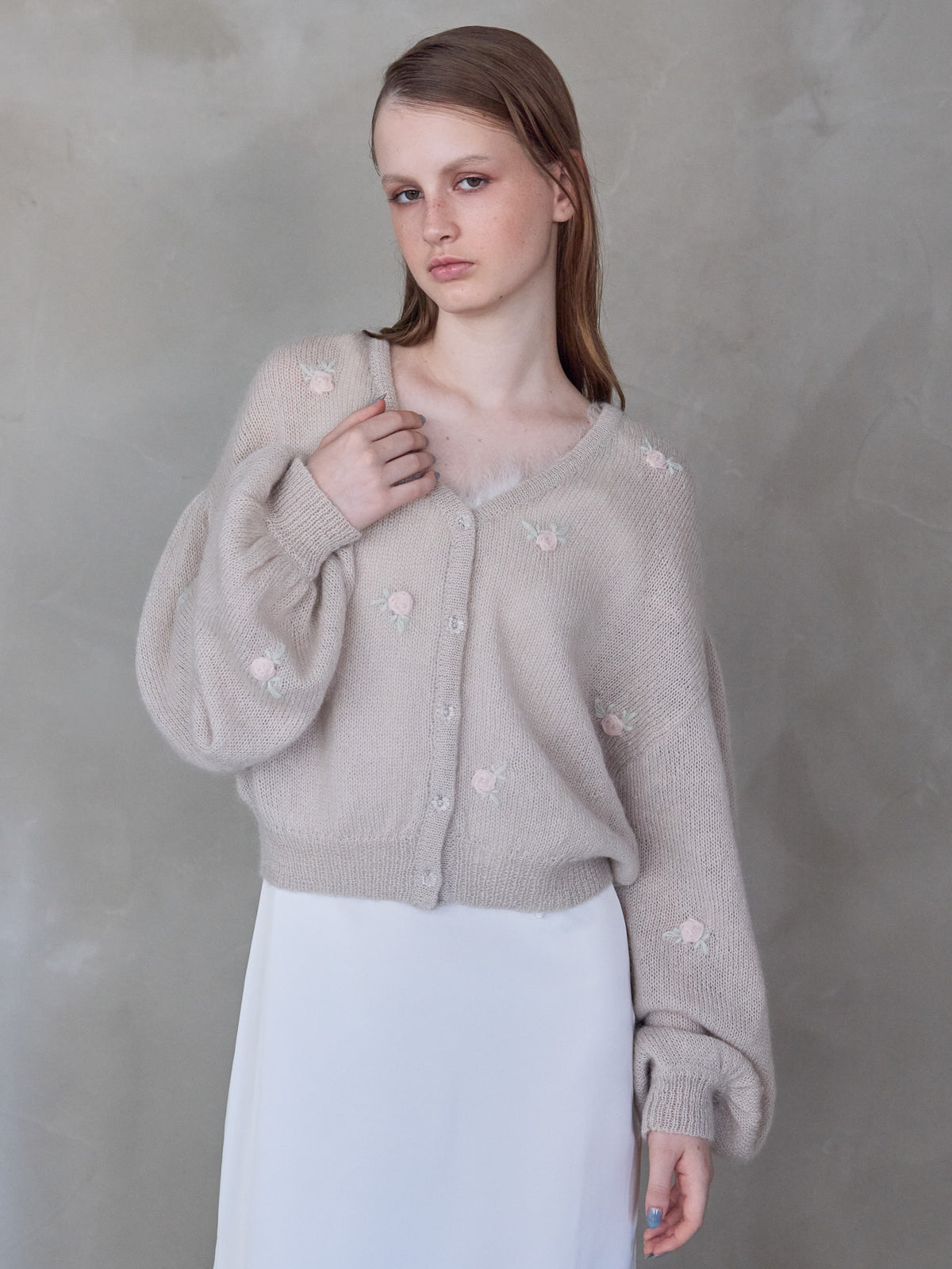 Many rose embroidery cardigan モカ size:M model:173cm ALINA
