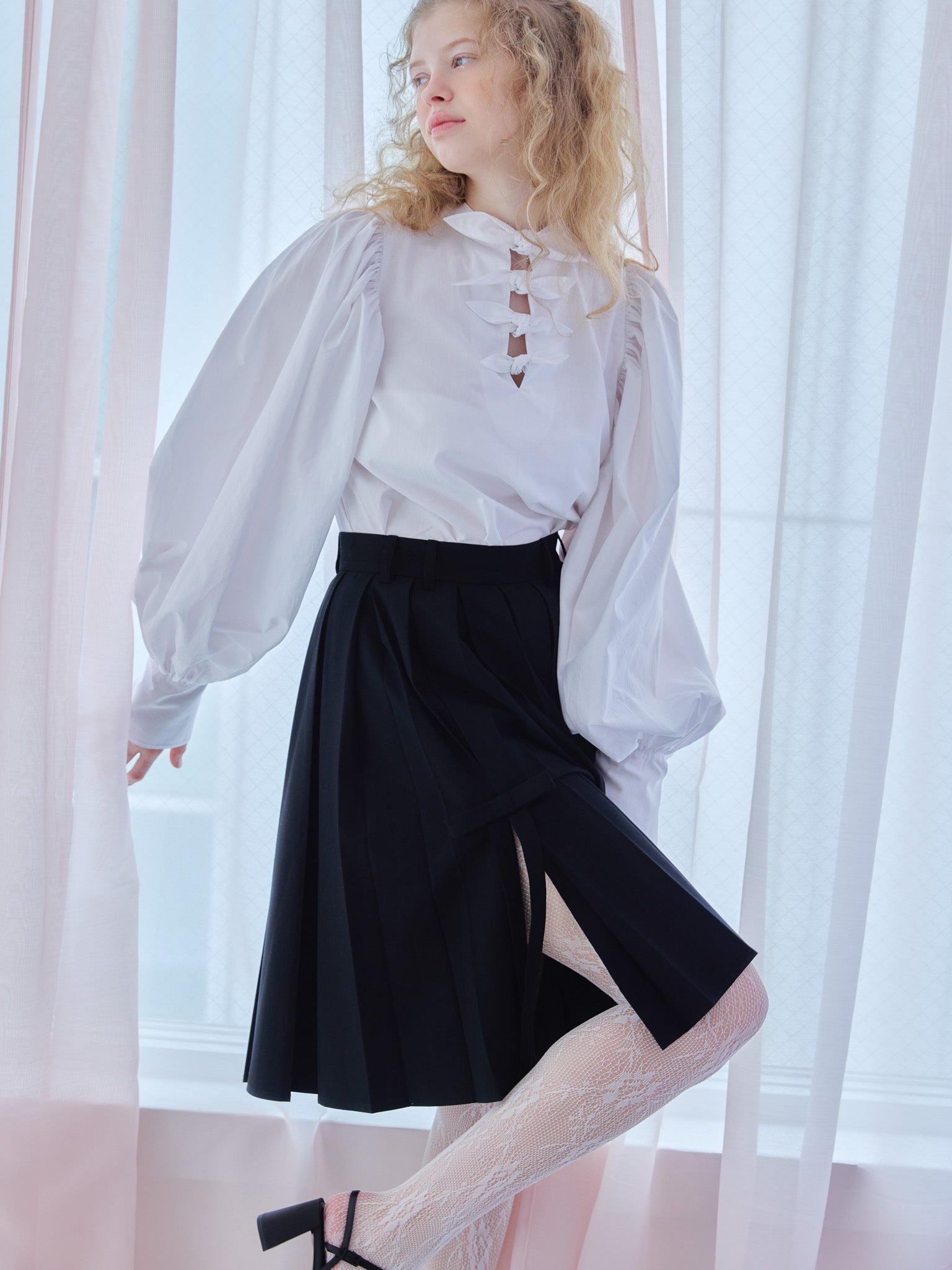 Ribbon slit pleated skirt ブラック size:M model:173cm Olesia