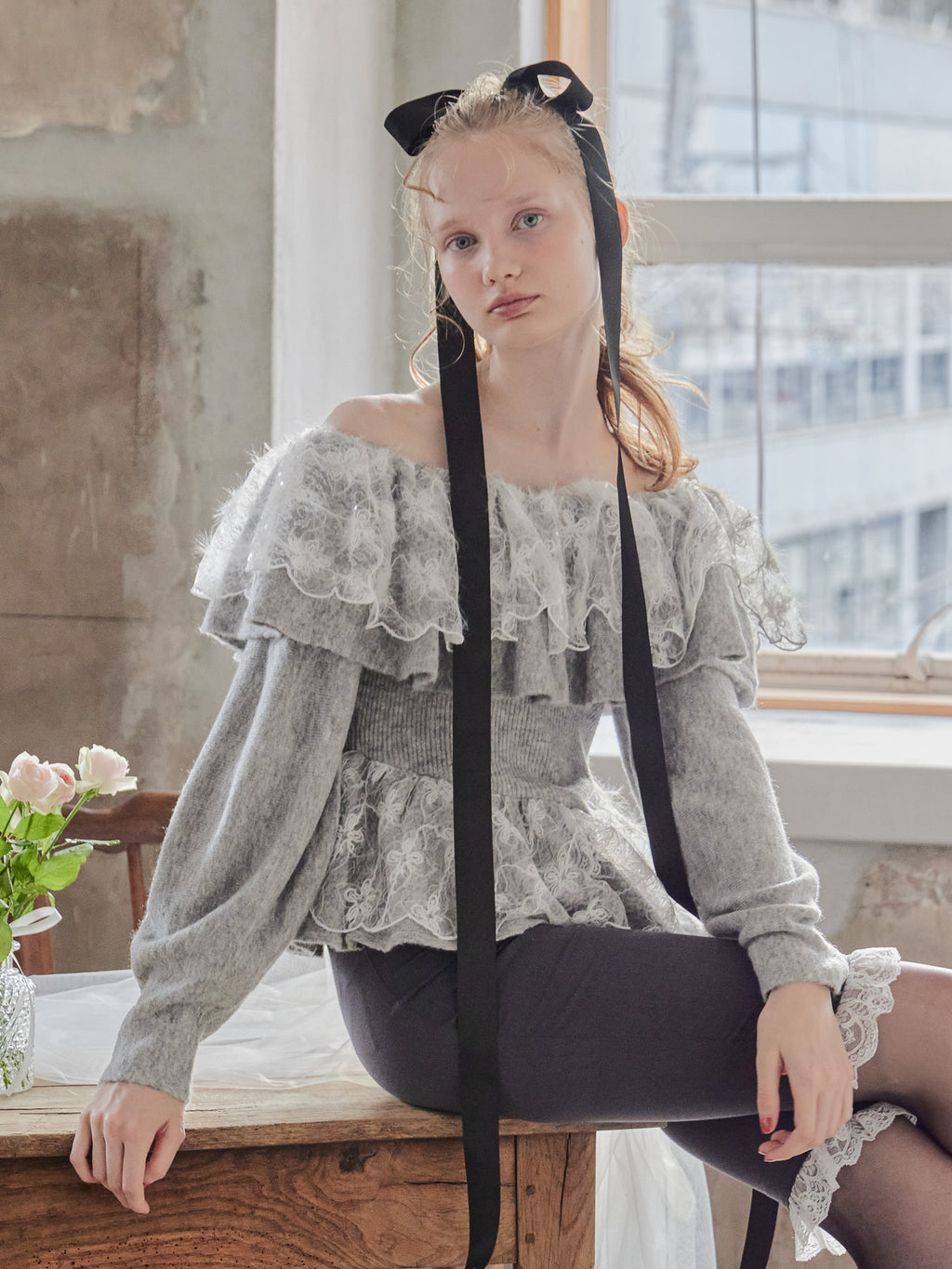 Shiny lace frill knit top グレー size:M model:173cm DASHA.G