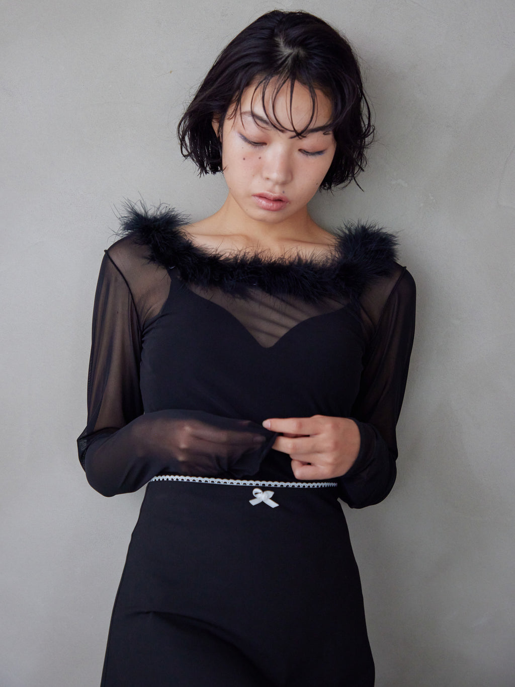 Fur trimmed sheer top ブラック size:M model:161cm 富樫かなえ