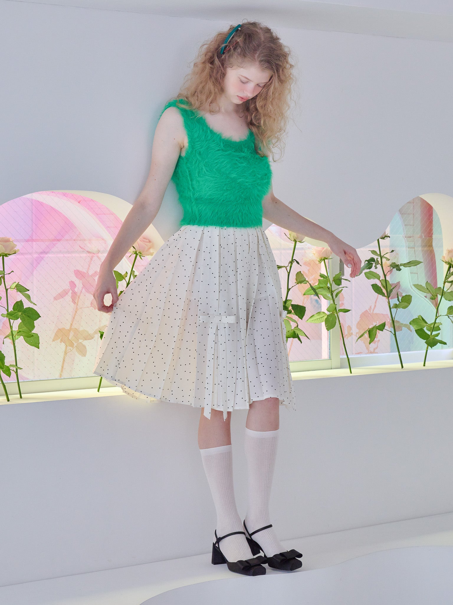 Back open shaggy knit tank top グリーン size:M model:173cm Olesia