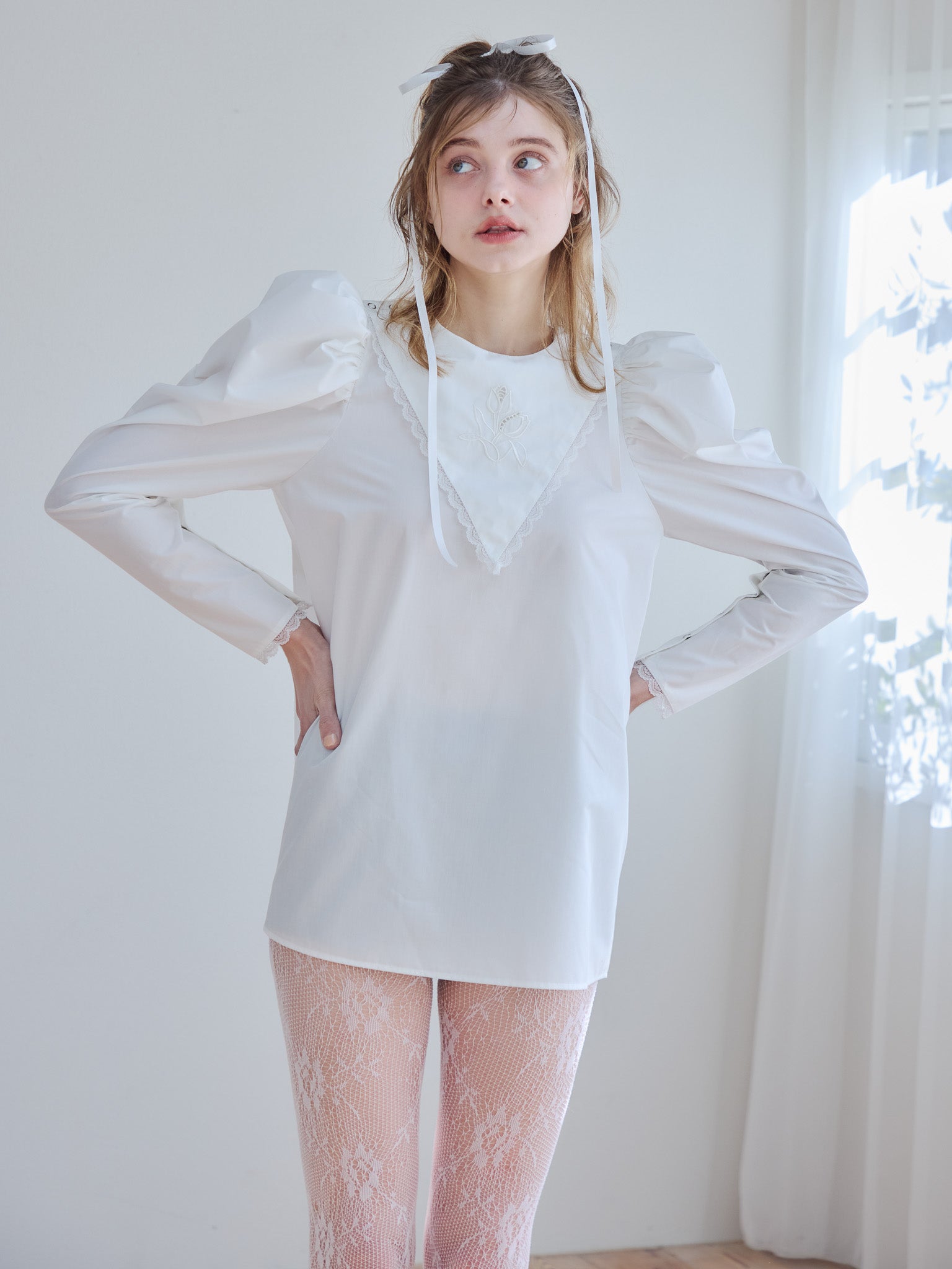Tulip embroidered volume sleeve blouse ホワイト size:M model:174cm KATERYNA