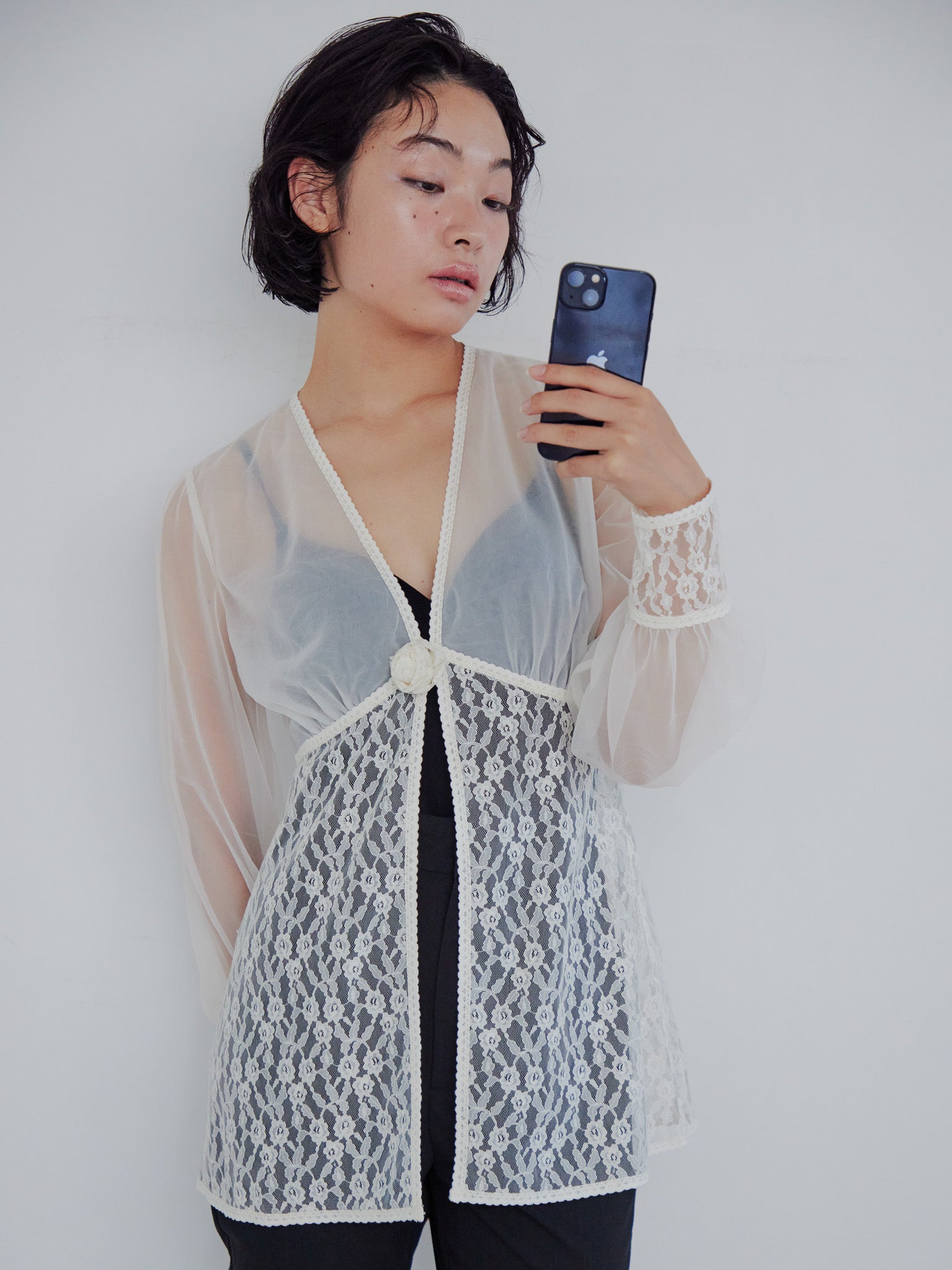 Rose sheer blouse アイボリー size:M model:161cm 富樫かなえ