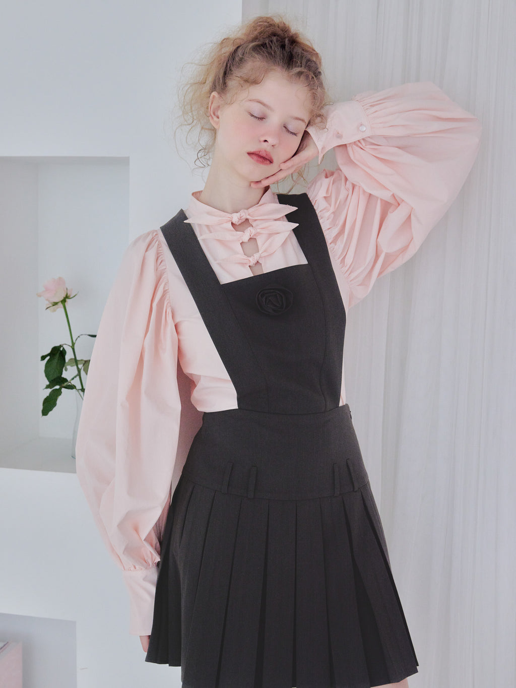 Many ribbon volume sleeve blouse ピンク size:M model:173cm Olesia