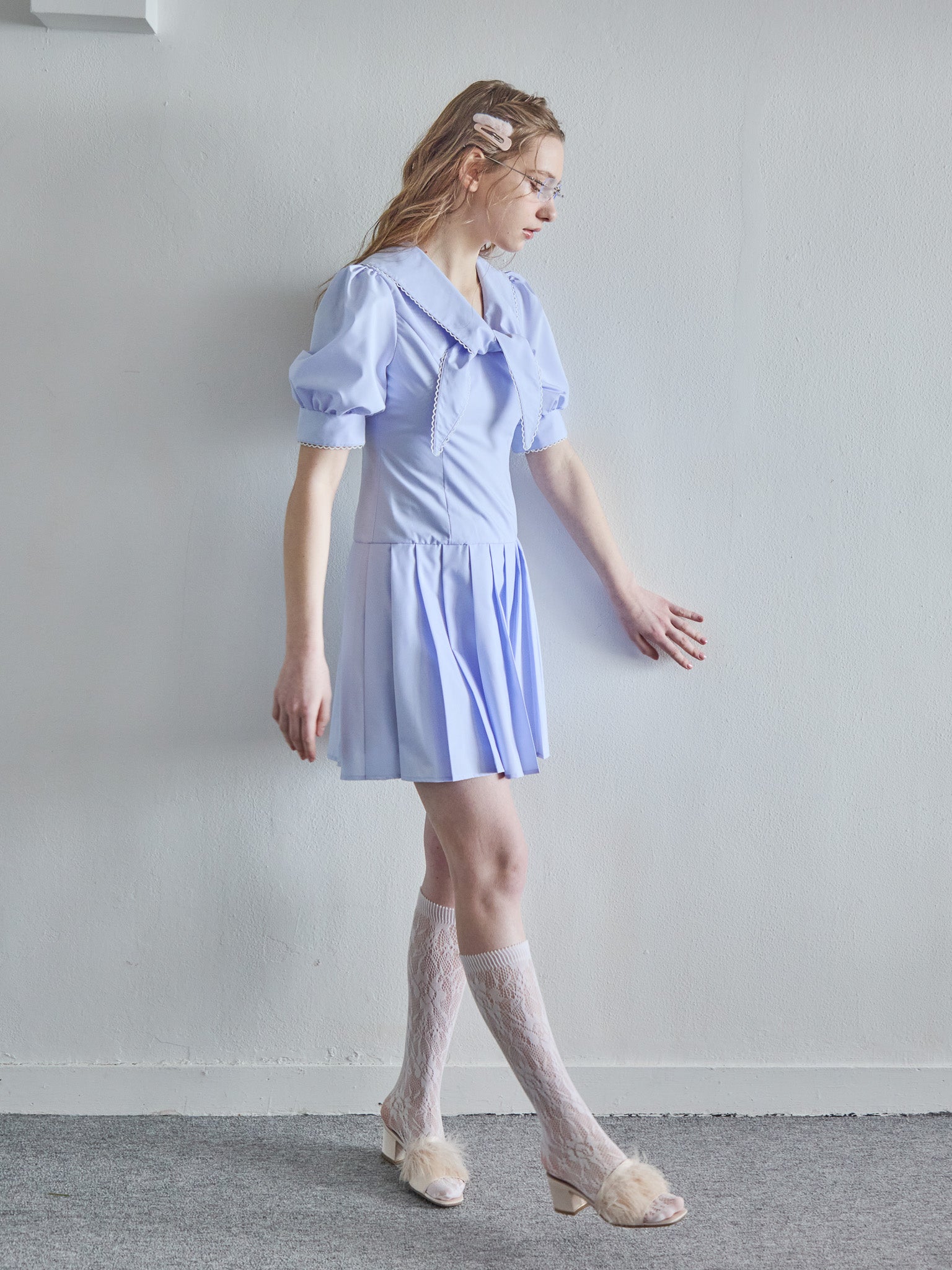 Low waist pleated mini dress ブルー size:M model:171cm ANIUTA