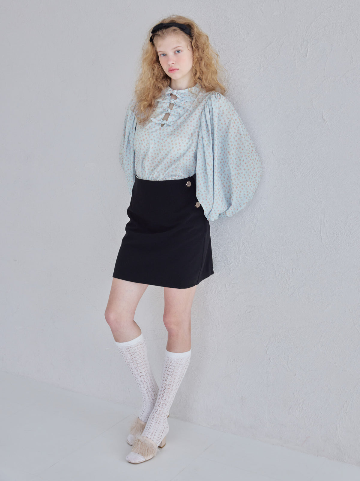 Many ribbon volume sleeve blouse ブルー size:M model:173cm Olesia