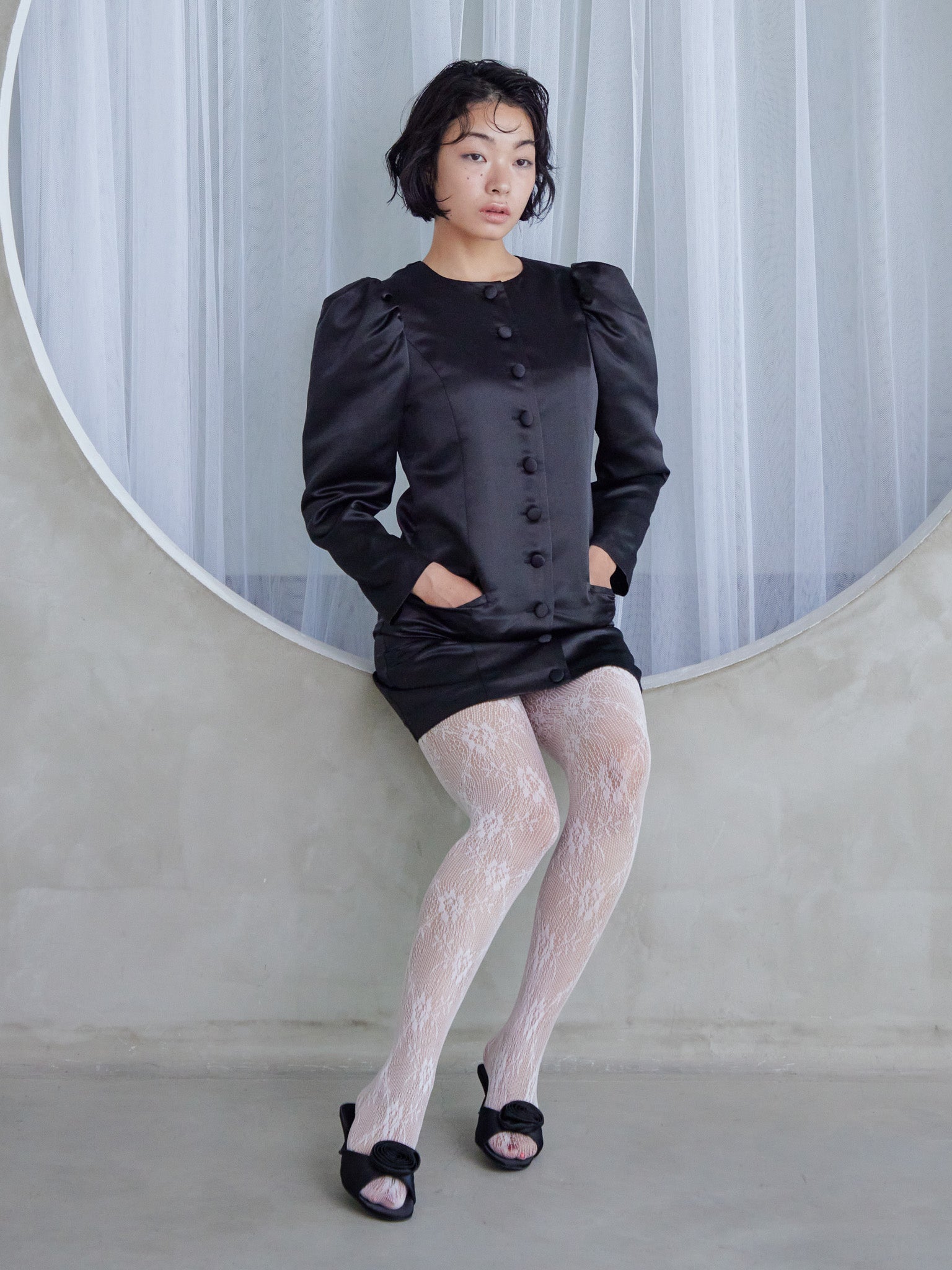 Volume sleeve mini dress ブラック size:M model:161cm 富樫かなえ