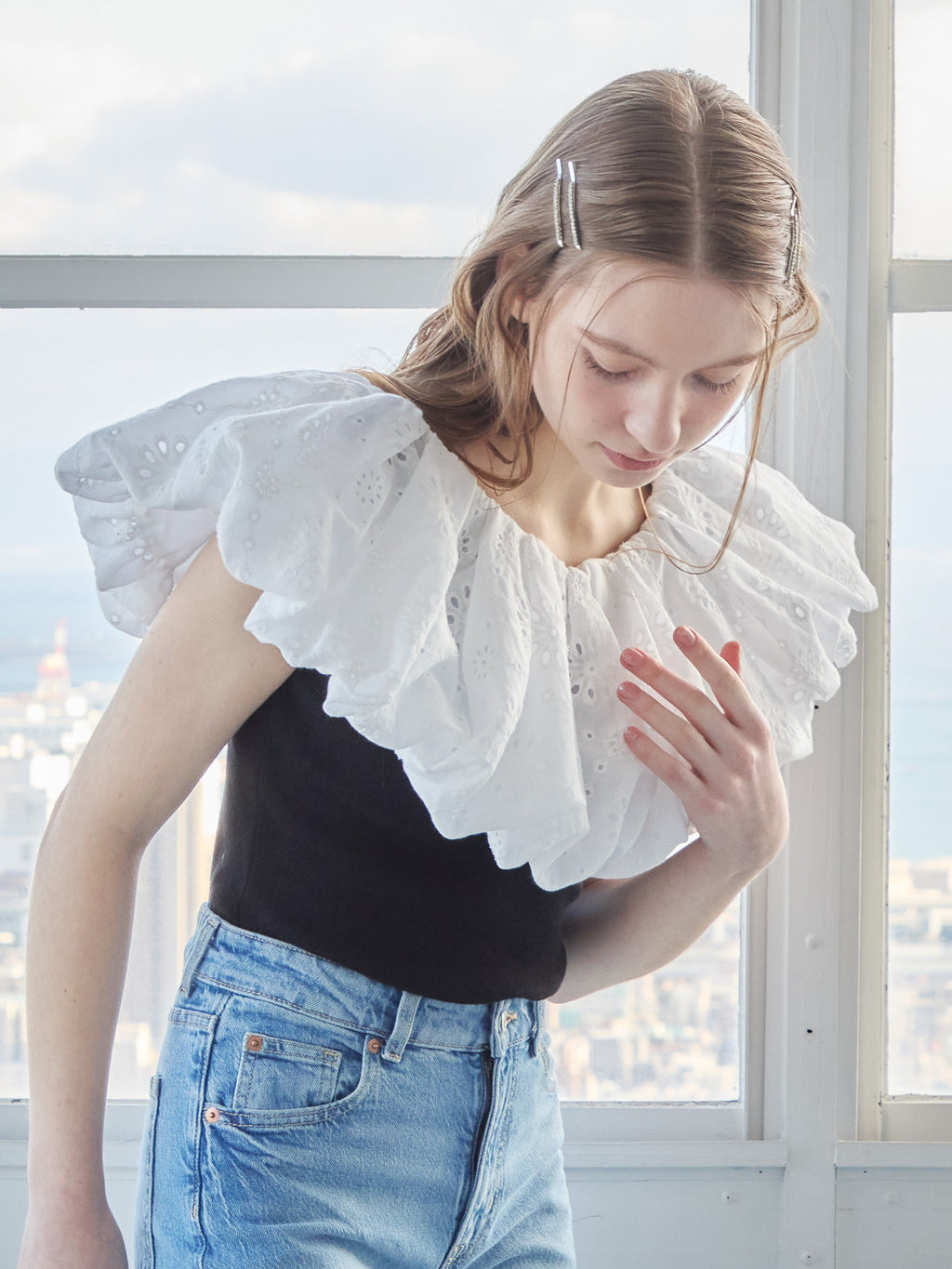 Embroidered balloon collar knit top ブラック×ホワイト size:M model:171cm ANIUTA