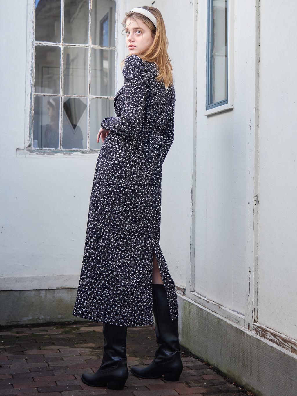 Tulip embroidered dress ブラック size:M model:174cm KATERYNA