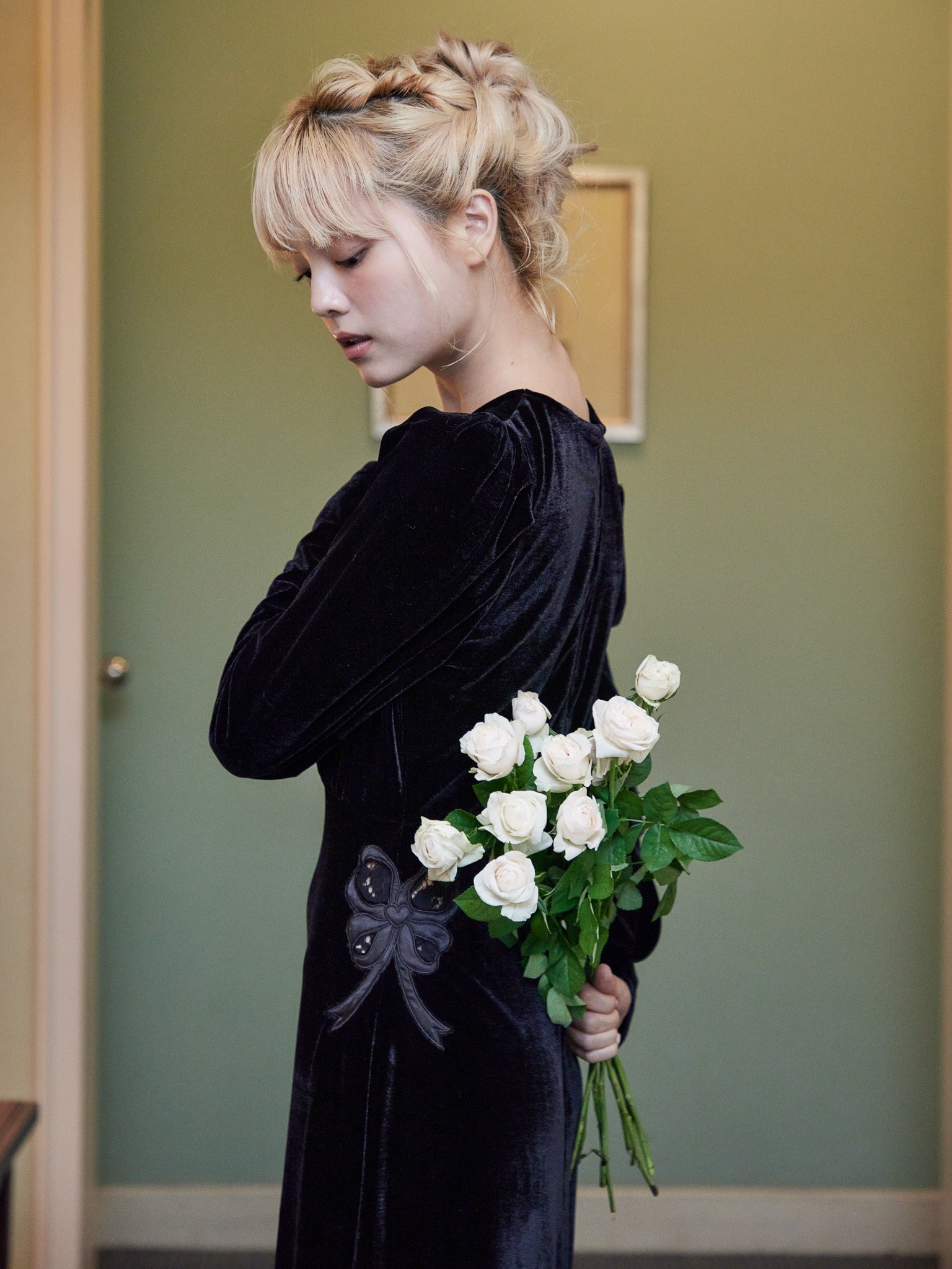 Ribbon embroidered velour dress & tippet ブラック size:M model:163cm MINAMI
