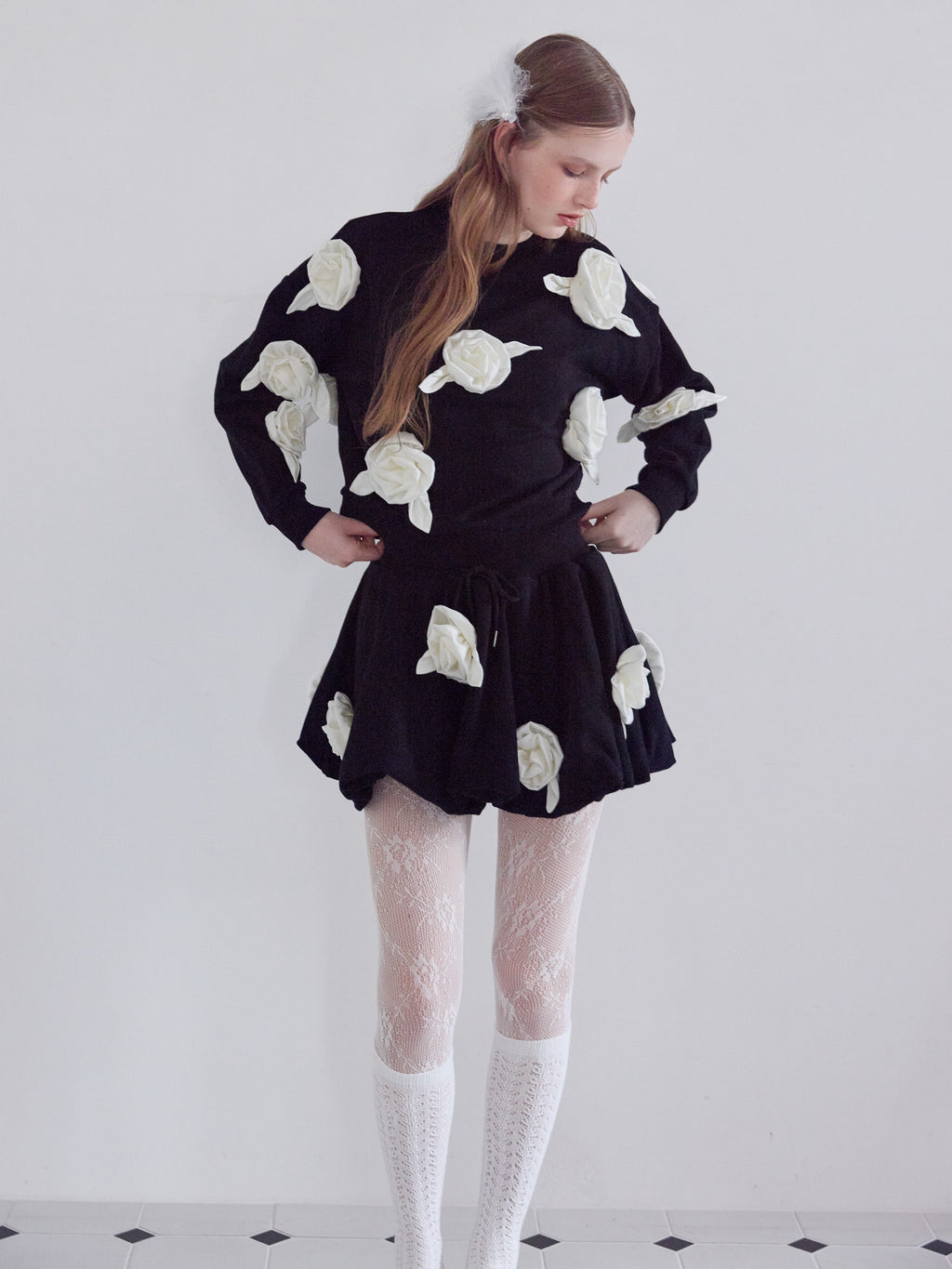 Many rose sweat top ブラック size:M model:173cm ALINA