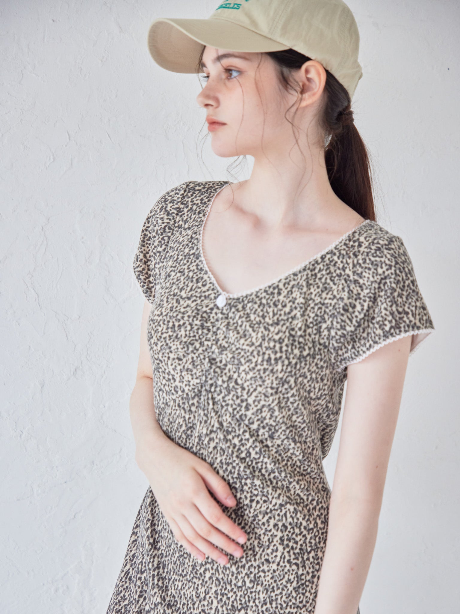 Back open print cut dress ブラウン size:M model:170cm ALICE