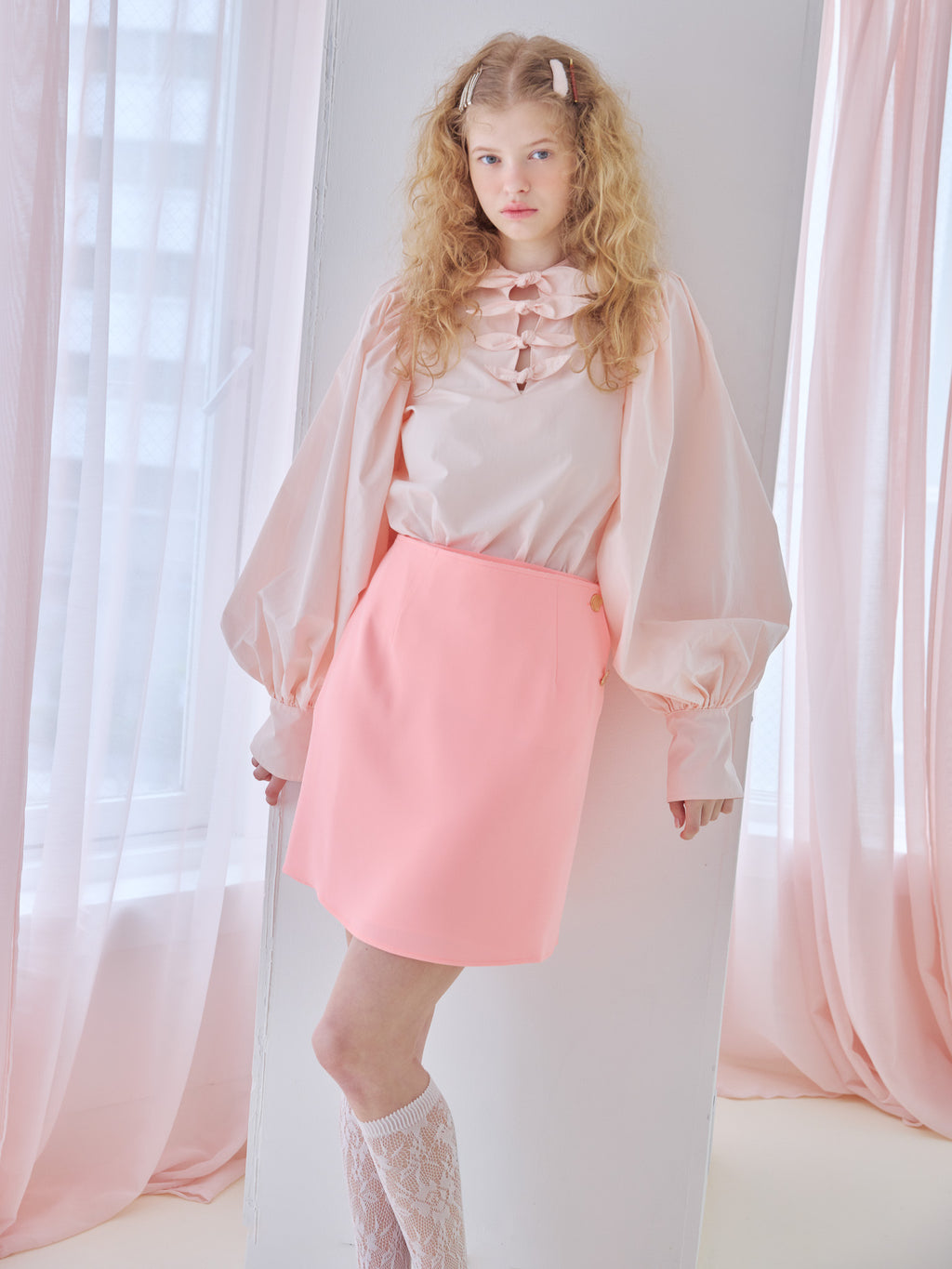 Lace lined mini skirt ピンク size:M model:173cm Olesia