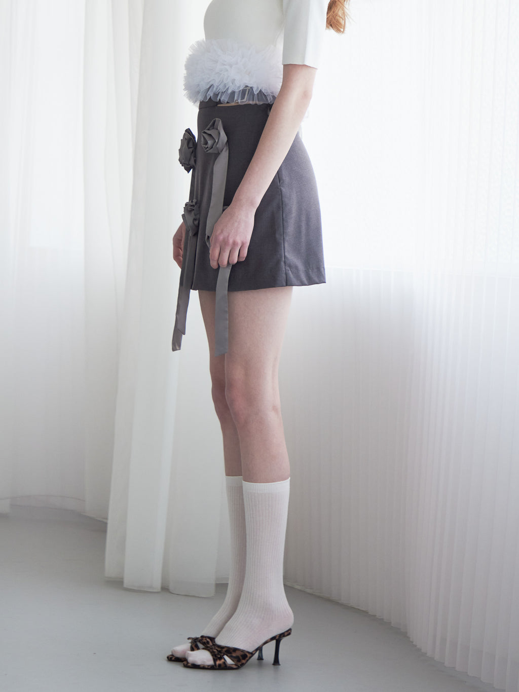 Rose mini skirt グレー size:M model:174cm LERA