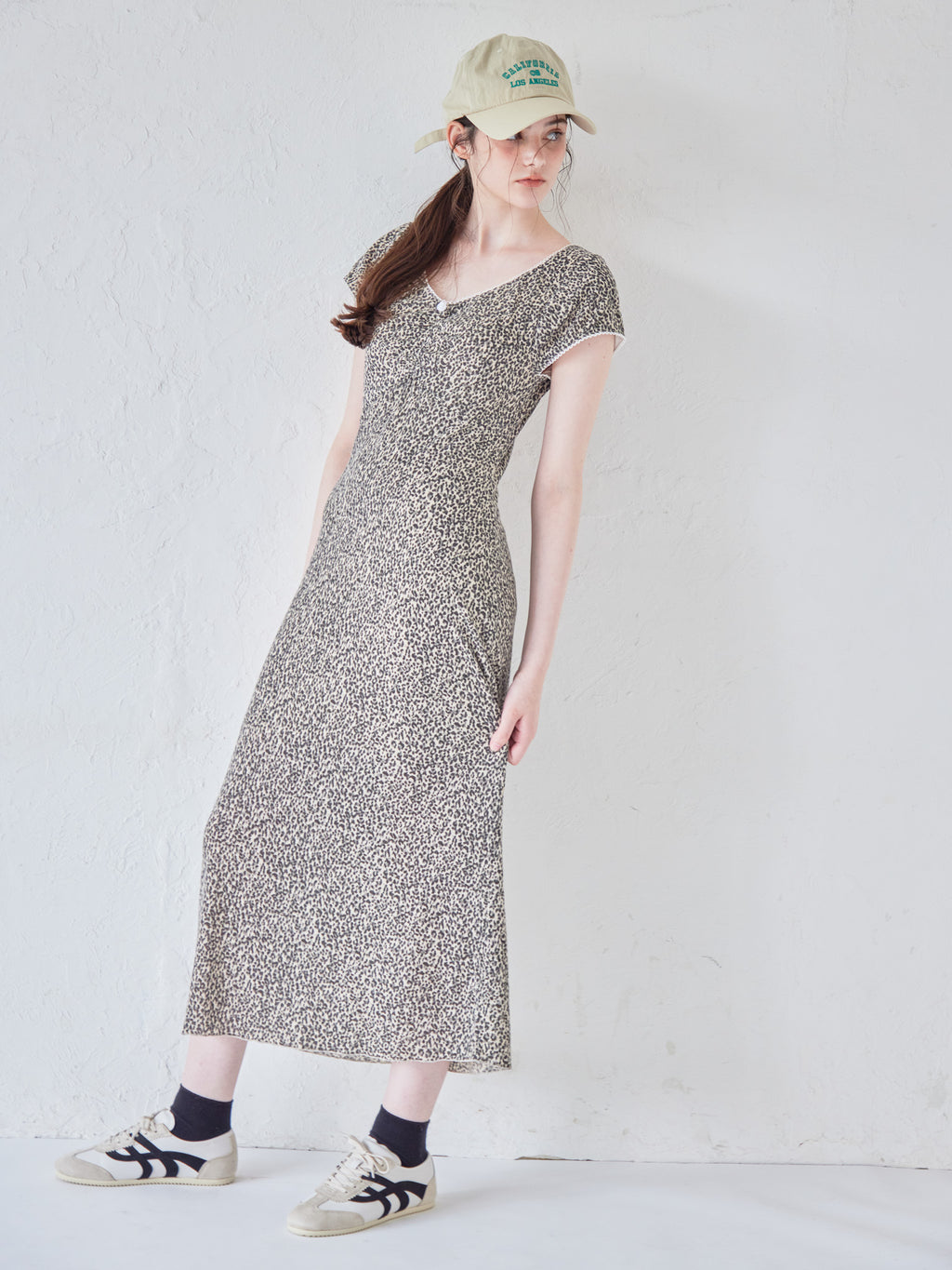 Back open print cut dress ブラウン size:M model:170cm ALICE