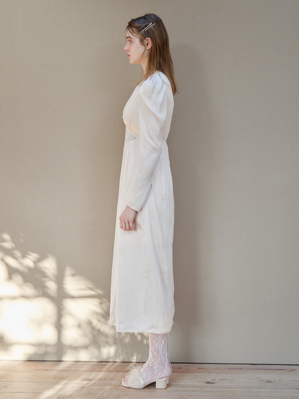 Tulip embroidered dress ピンクベージュ size:M model:174cm KATERYNA