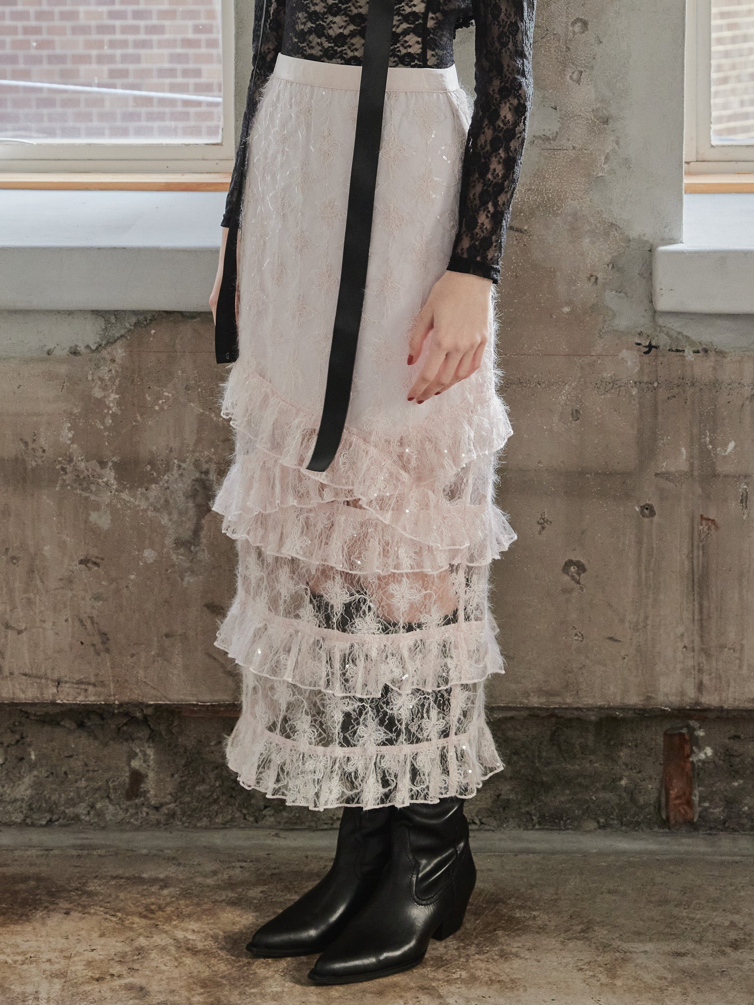 Shiny lace tiered skirt ピンク size:M model:173cm DASHA.G