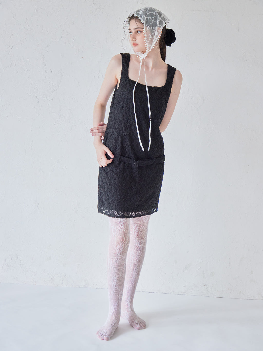 Low belt lace mini dress ブラック size:M model:170cm ALICE
