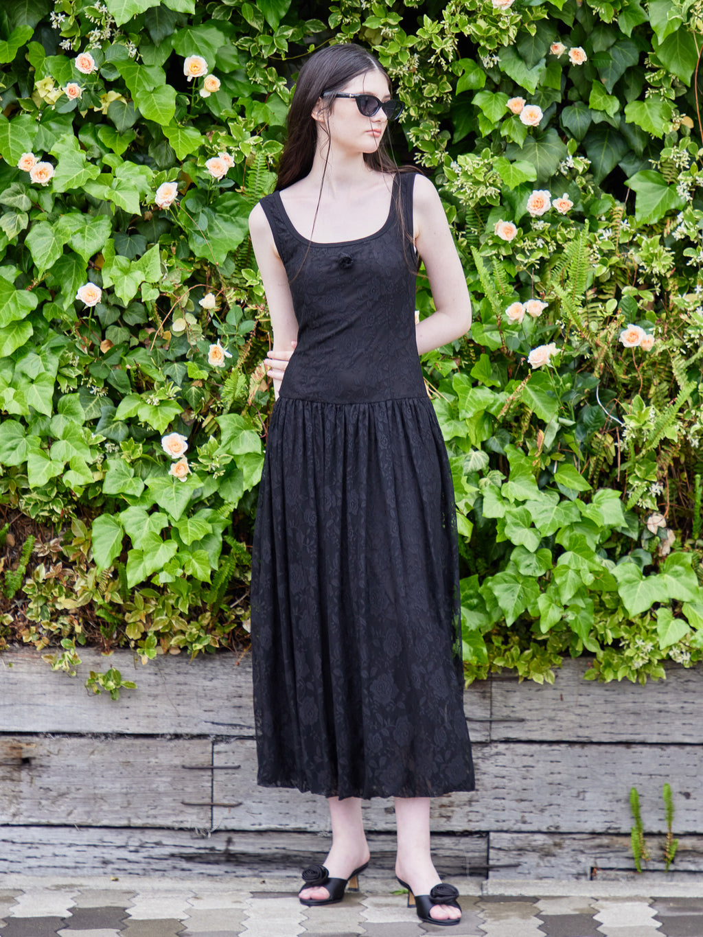 Low switching rose lace dress ブラック size:M model:170cm ALICE