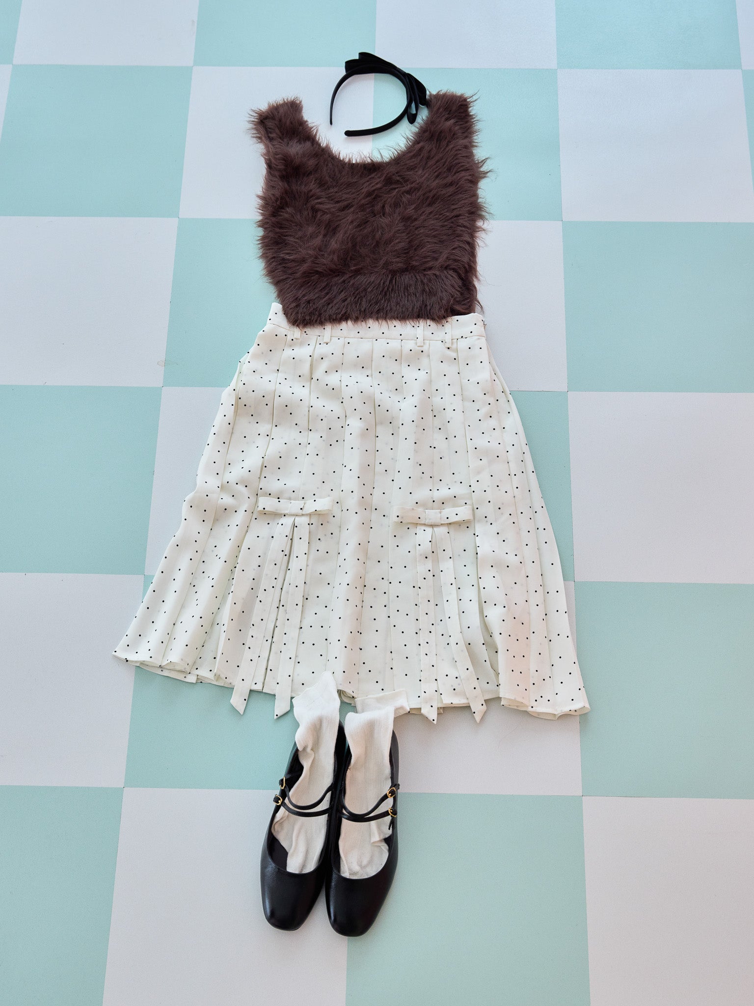 Ribbon slit pleated skirt ドット size:M model:173cm Olesia