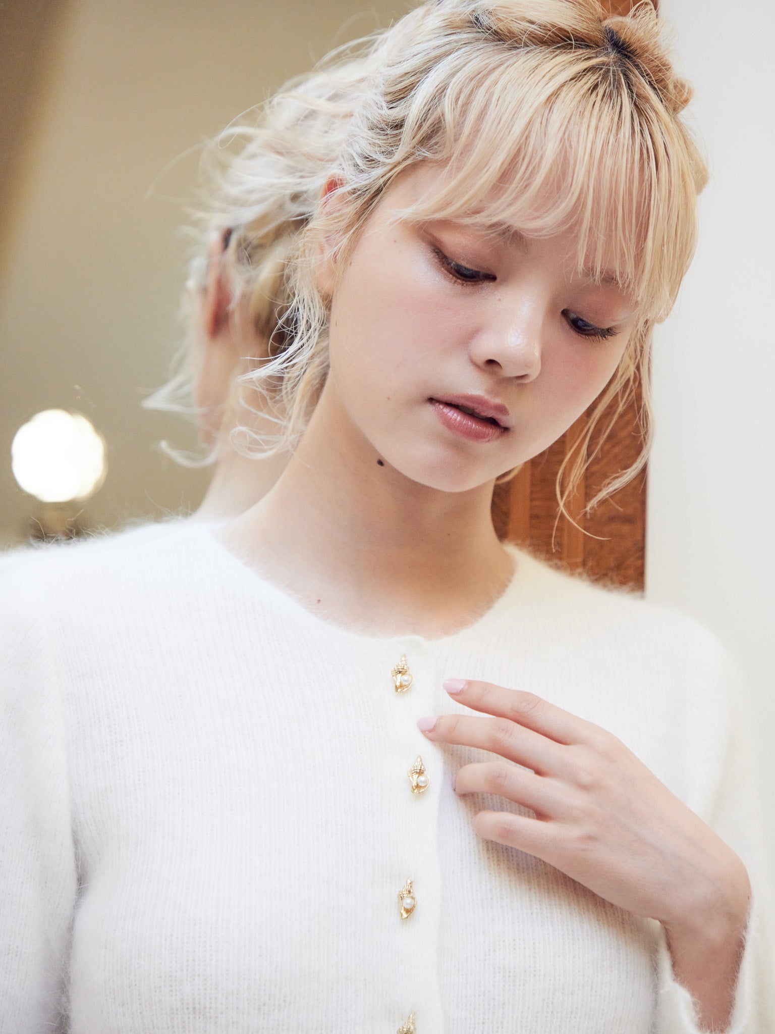 Shell button shaggy cardigan ホワイト size:M model:163cm MINAMI