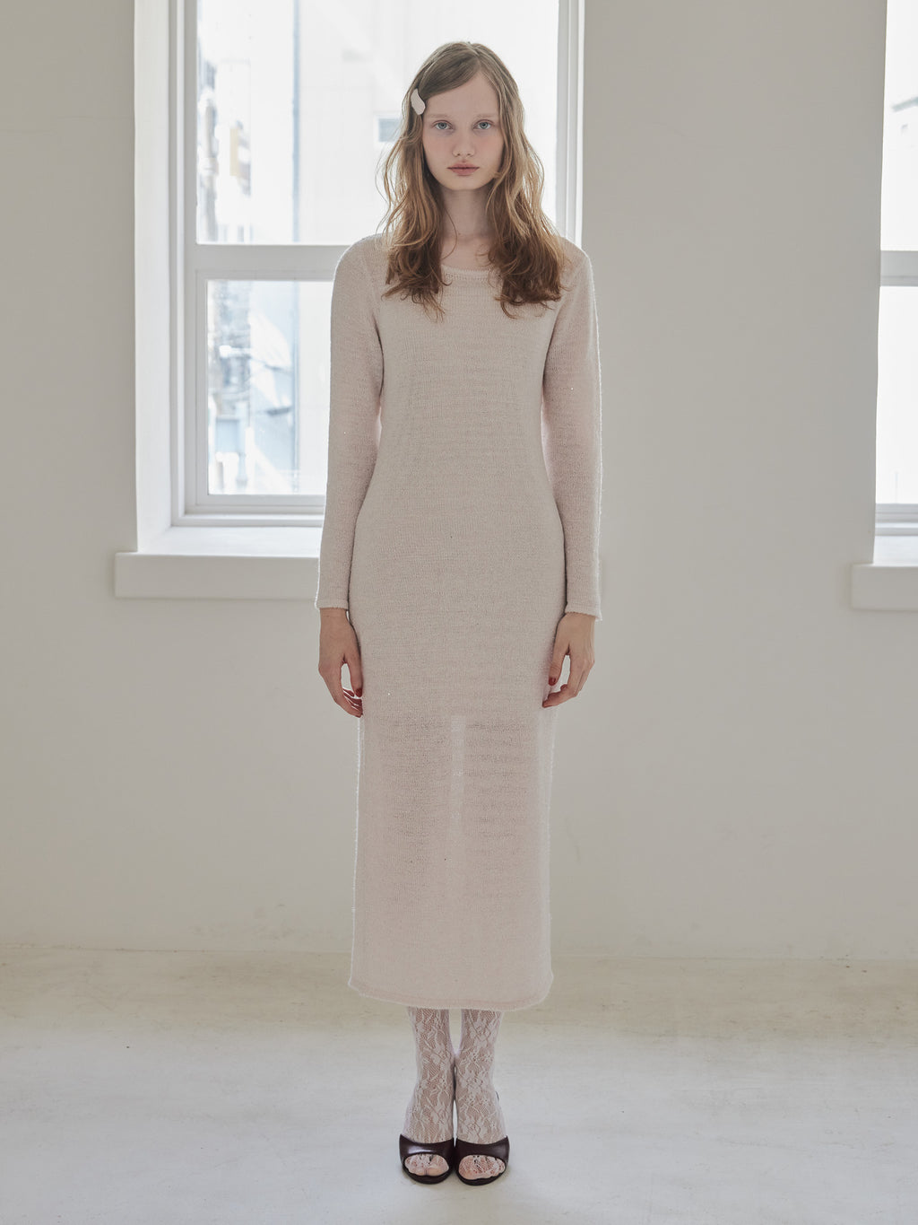 Back open shiny knit dress ピンク size:M model:173cm DASHA.G
