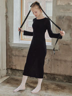 Back open shiny knit dress ブラック size:M model:173cm DASHA.G