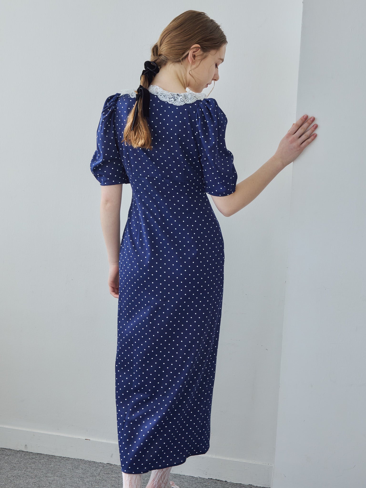 Decollete lace dress ネイビー size:M model:171cm ANIUTA
