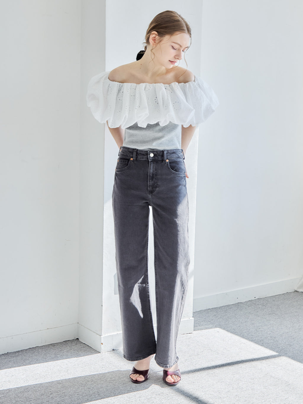 Embroidered balloon collar knit top グレー size:M model:171cm ANIUTA