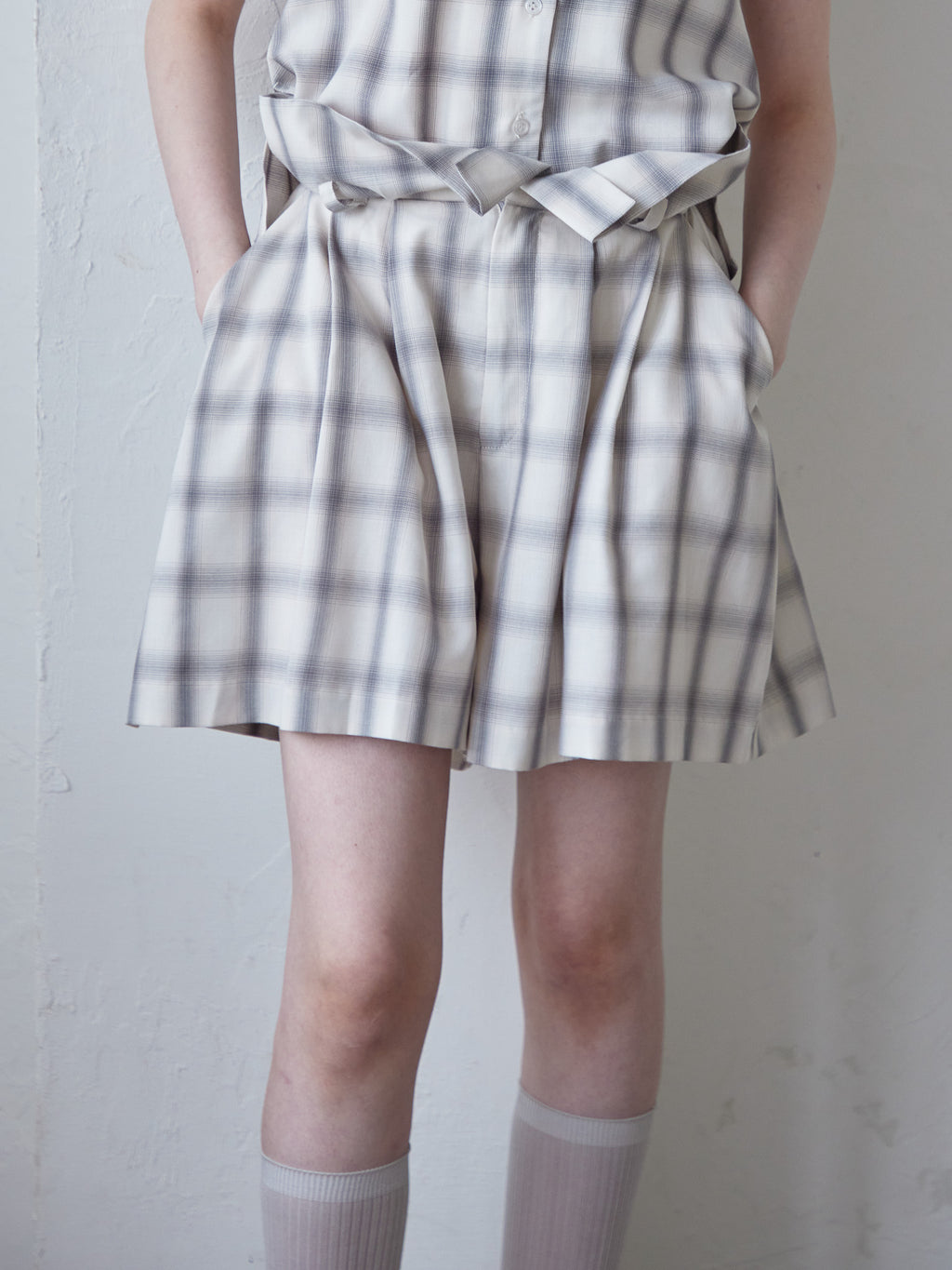 High waist volume short pants グレー size:M model:170cm ALICE