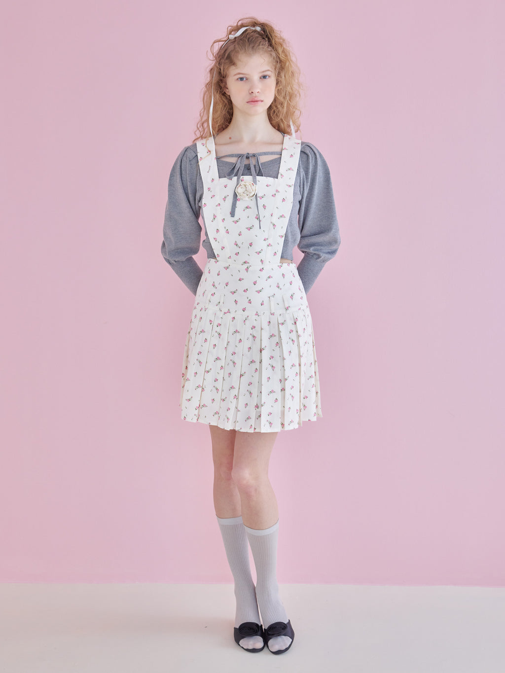 Rose pleated apron dress ホワイト size:M model:173cm Olesia