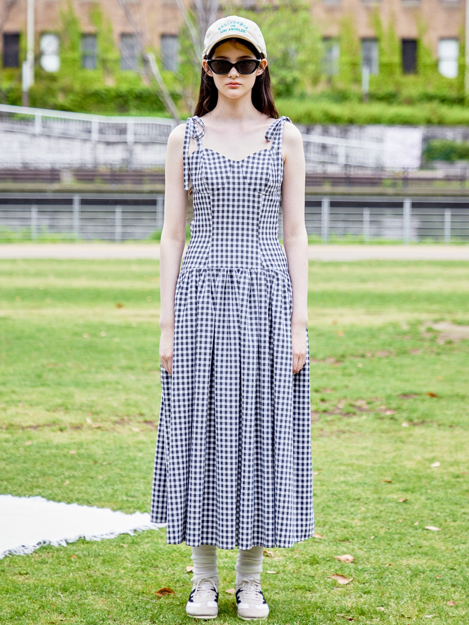 Gingham check back open dress ブラック size:M model:170cm ALICE