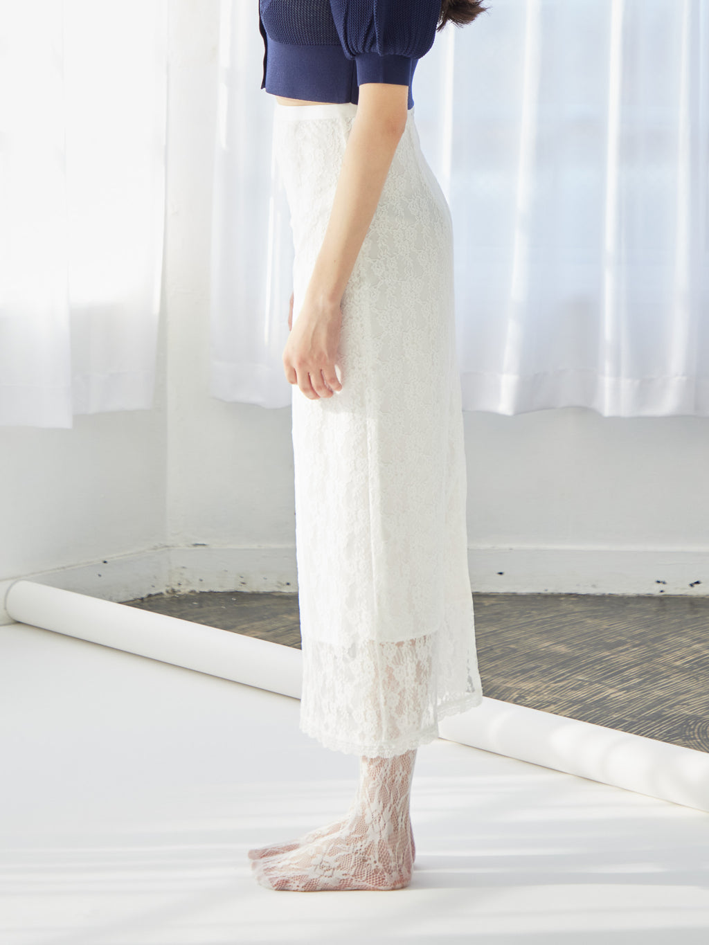 Ribbon embroidered lace tight skirt ホワイト