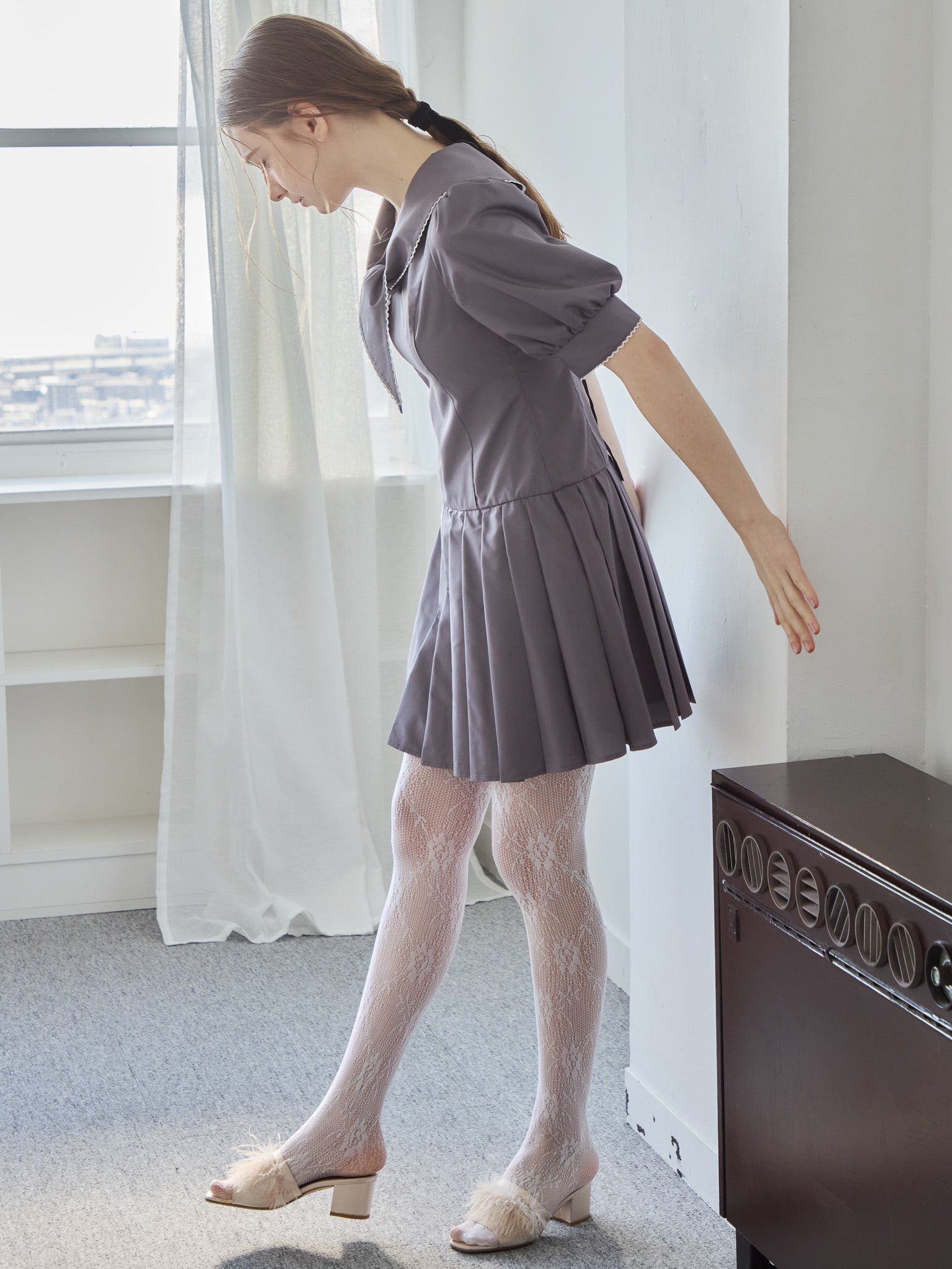 Low waist pleated mini dress グレー size:M model:171cm ANIUTA