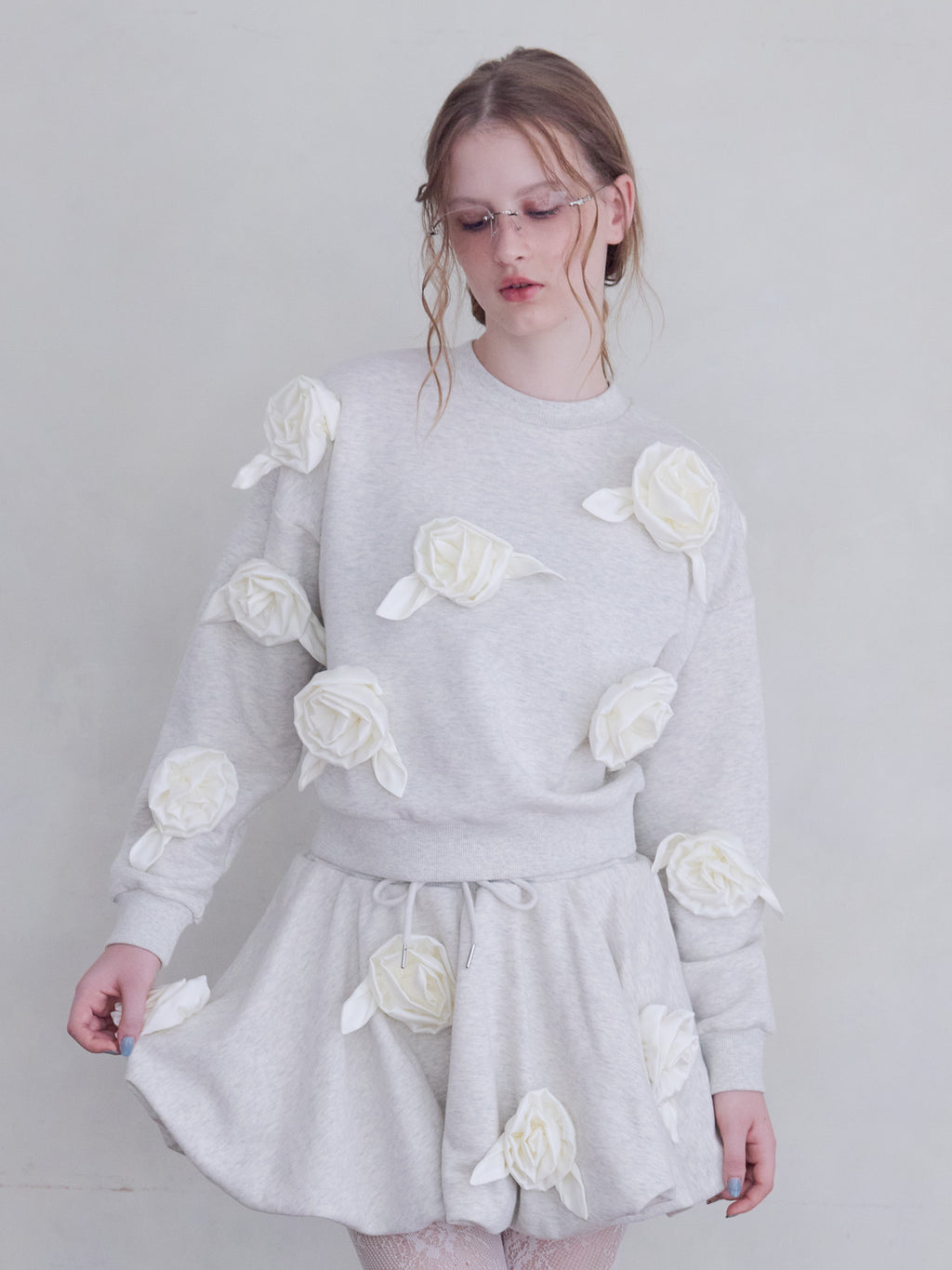Many rose sweat top グレー size:M model:173cm ALINA