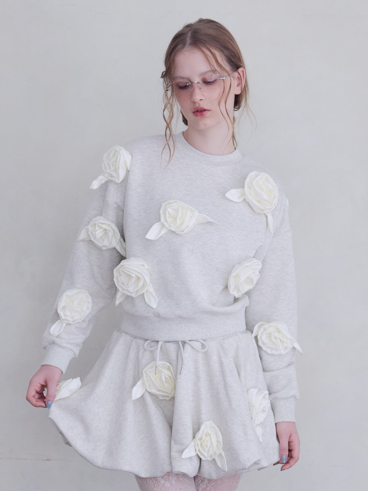 Many rose sweat top グレー size:M model:173cm ALINA