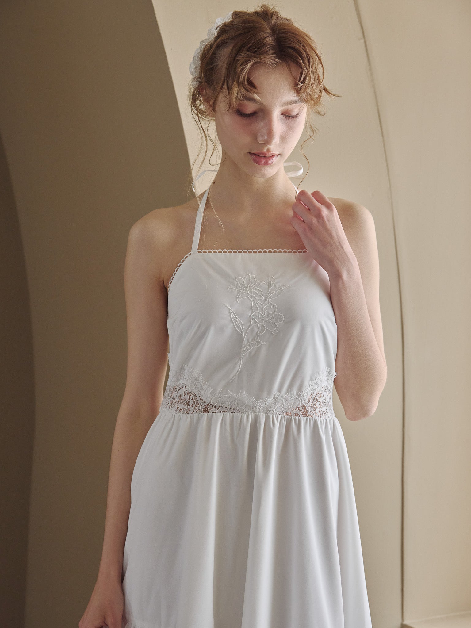Lily embroidered apron long dress ホワイト size:M model:175cm MARTA
