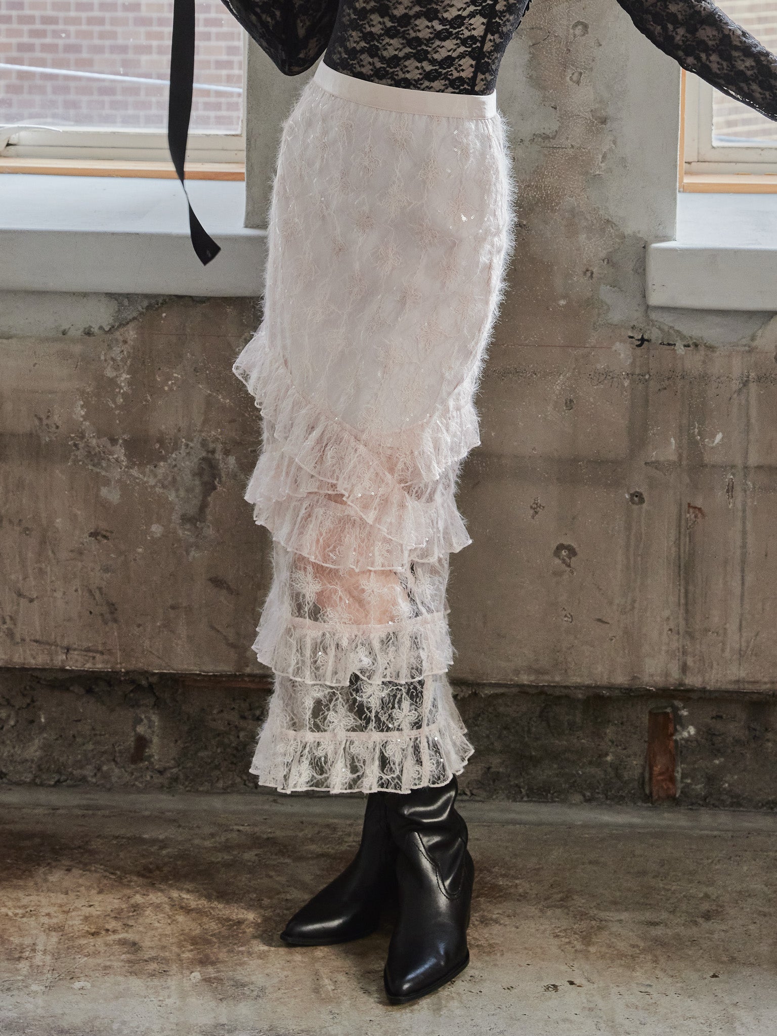 Shiny lace tiered skirt ピンク size:M model:173cm DASHA.G