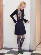 Low waist pleated glitter knit dress ブラック size:M model:163cm MINAMI