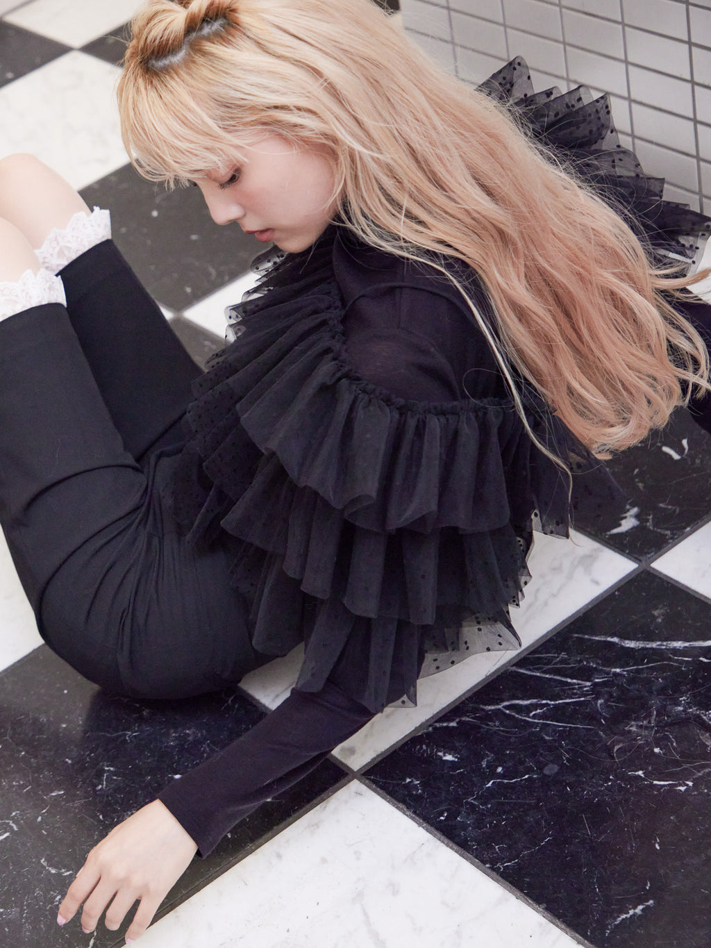 Dot tulle ruffle & knit top set ブラック size:M model:163cm MINAMI
