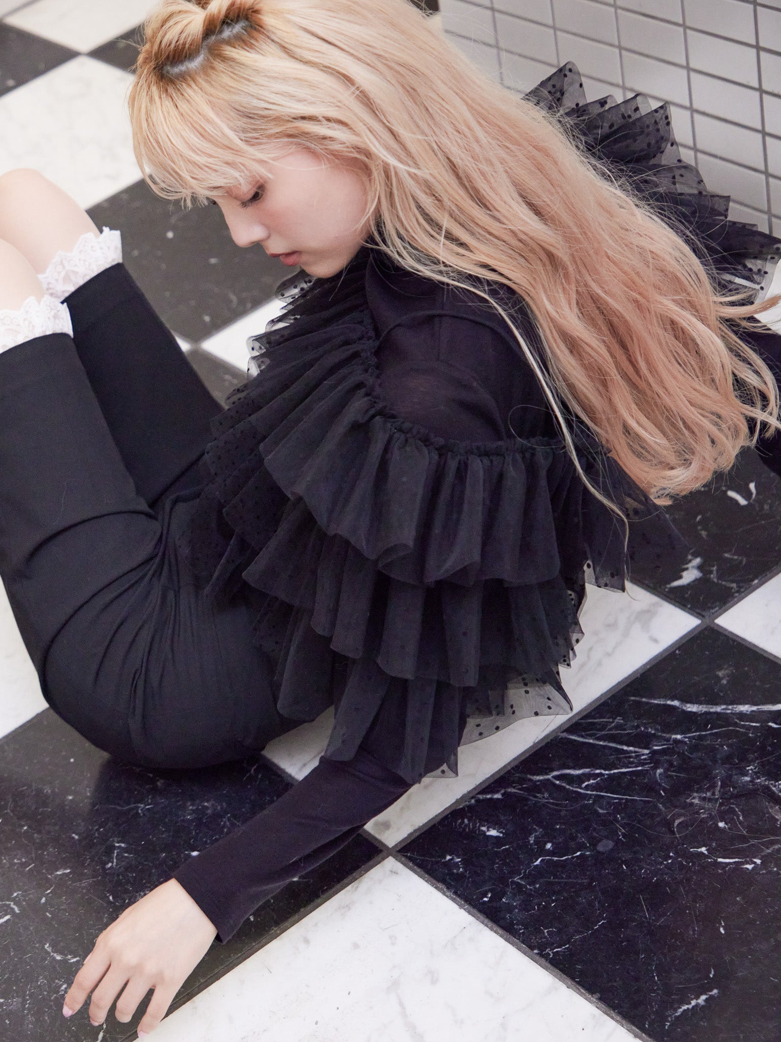 Dot tulle ruffle & knit top set ブラック size:M model:163cm MINAMI