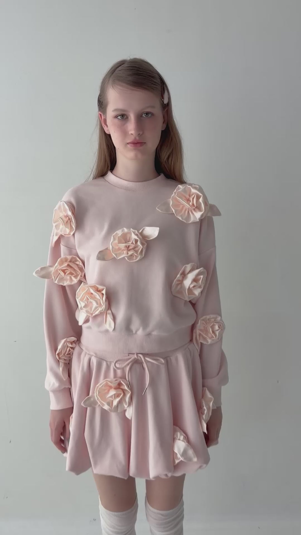 Many rose sweat top