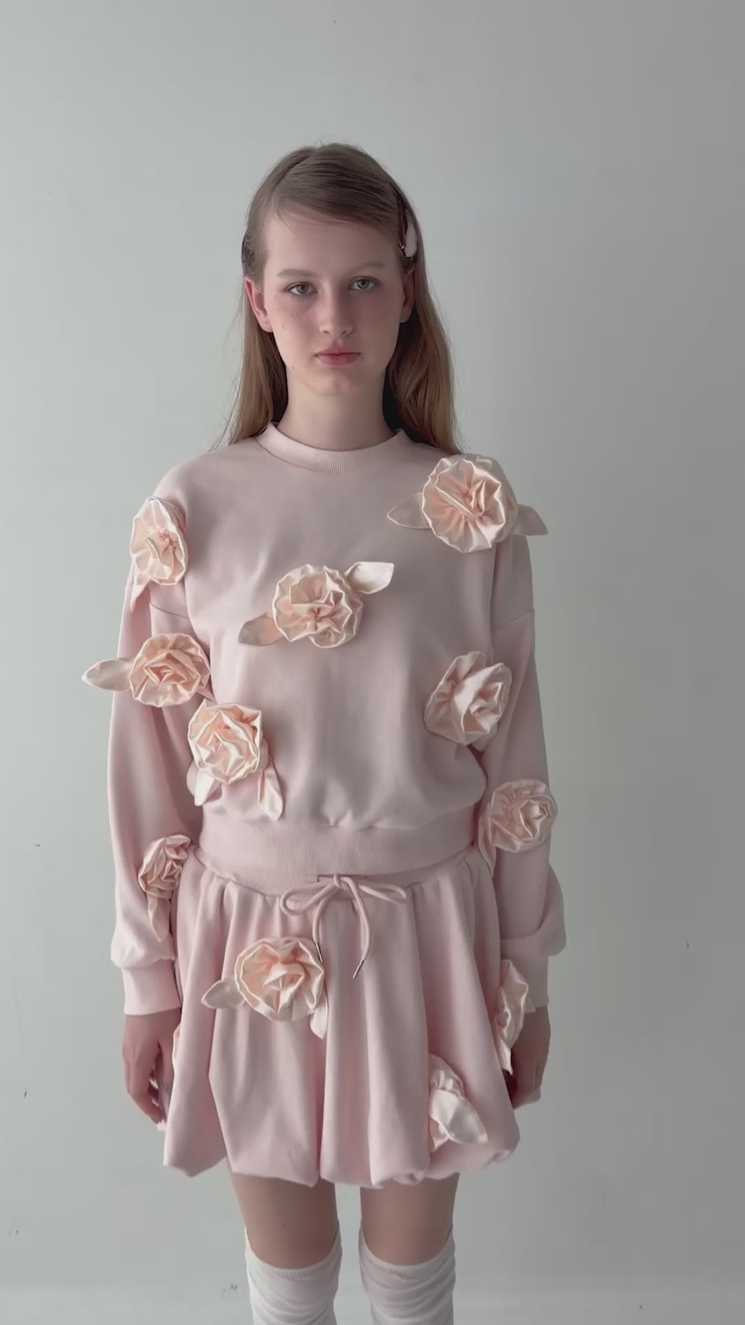 Many rose sweat top
