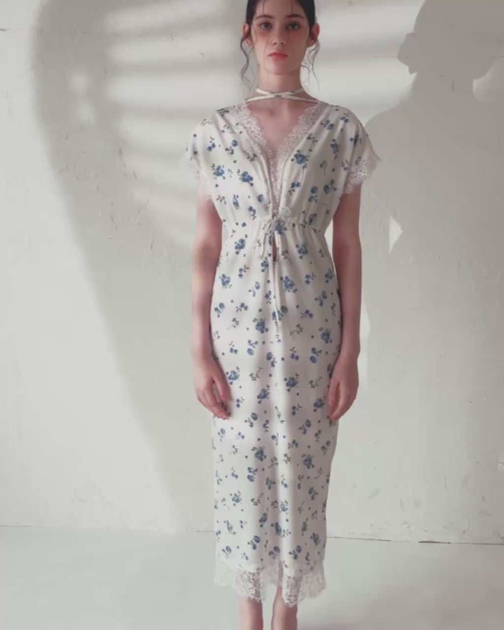 Lace trimming flower dress